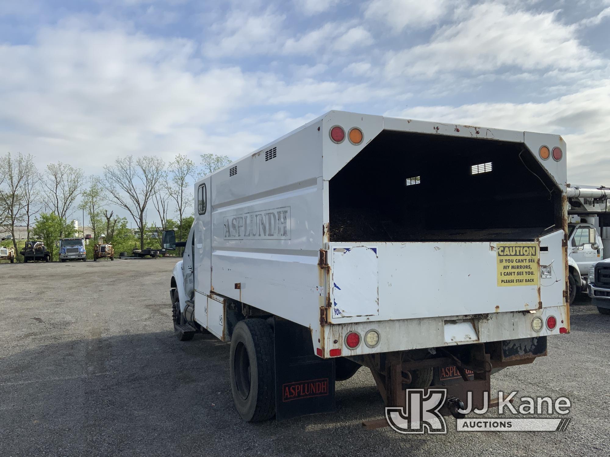 (Ashland, OH) 2012 Ford F750 Chipper Dump Truck Runs & Moves) (Seller States: Needs Brakes Replaced