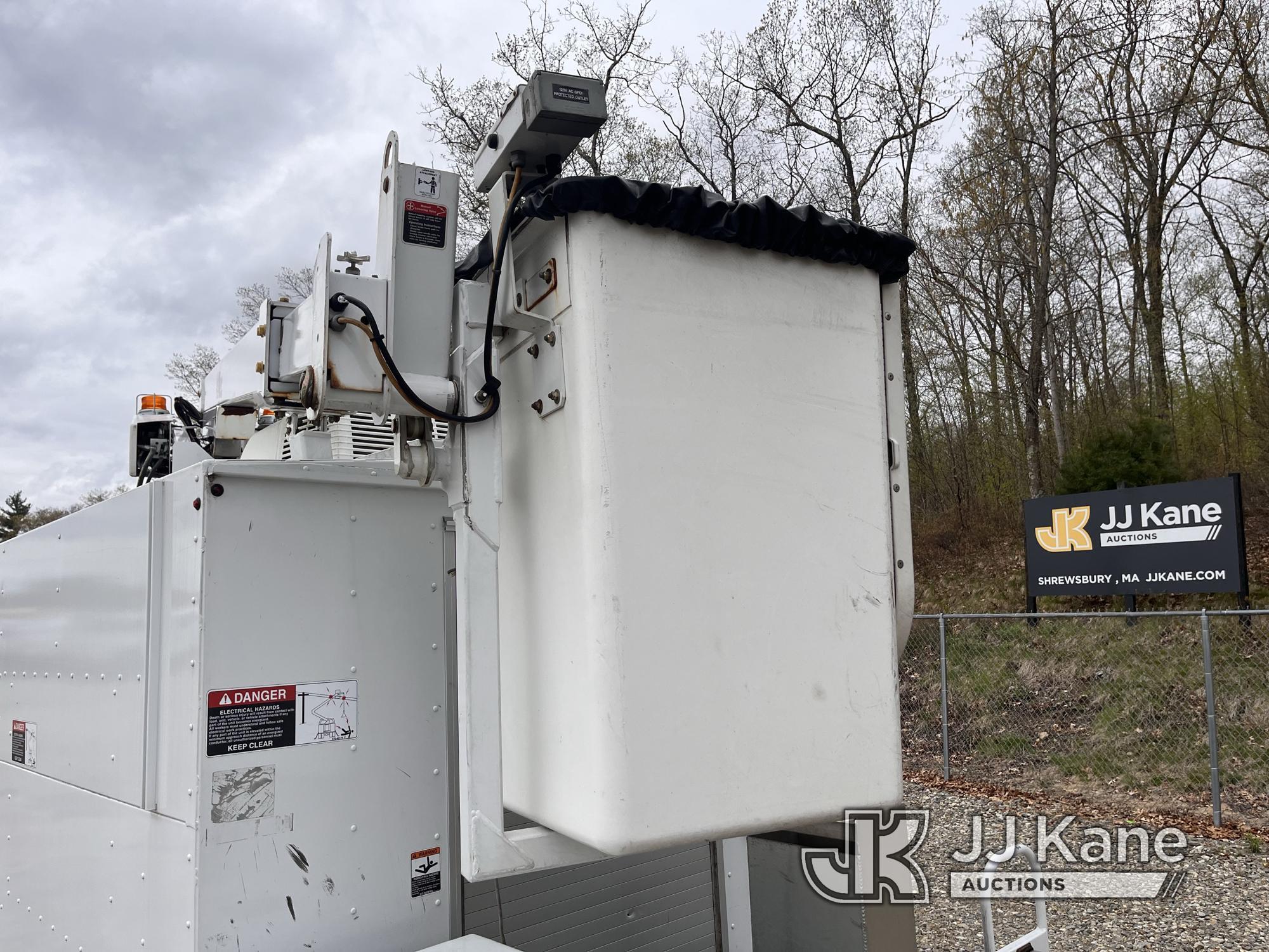 (Shrewsbury, MA) Altec AT200A, Telescopic Non-Insulated Bucket Van mounted behind cab on 2018 Ford E