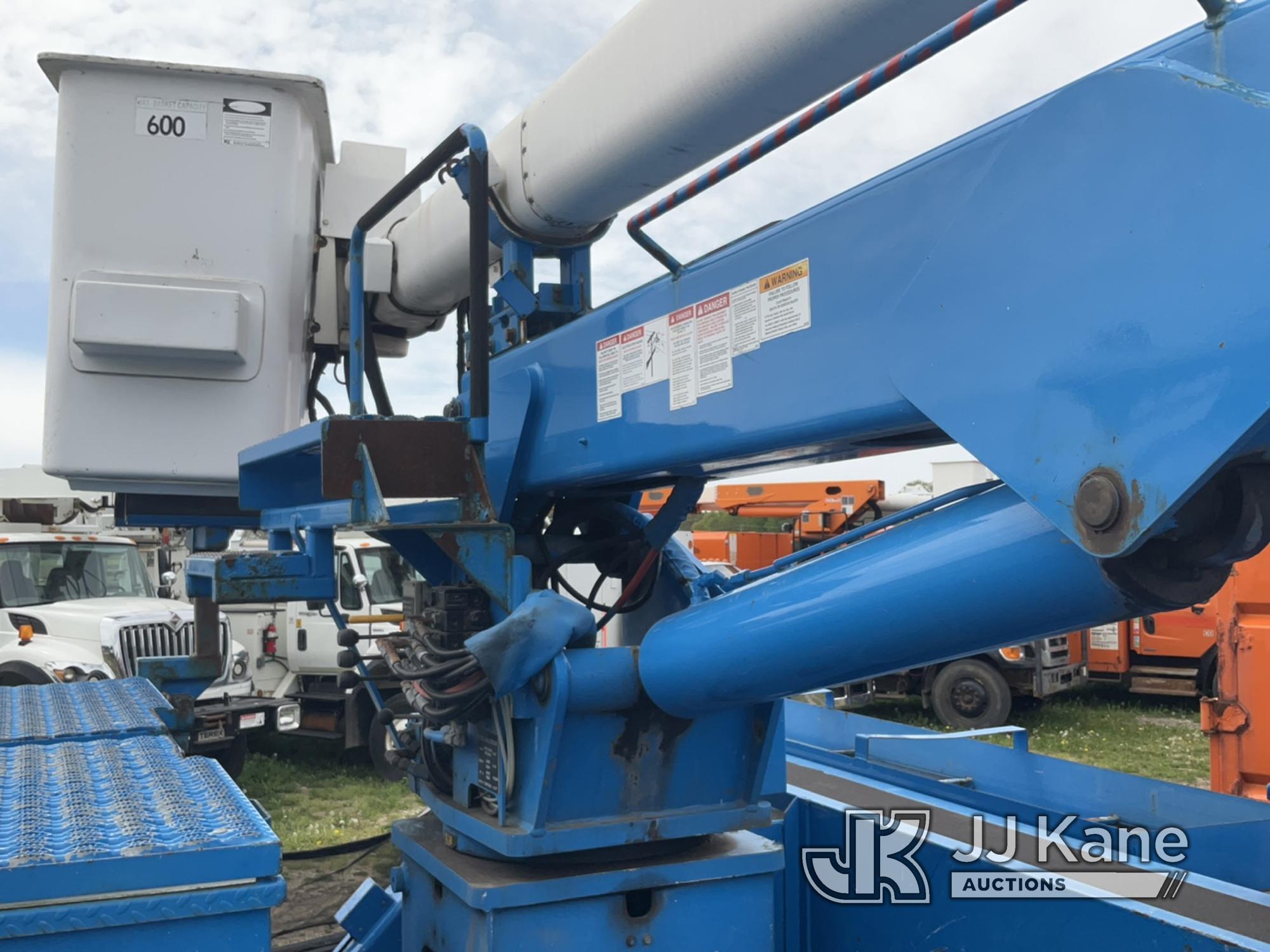 (Charlotte, MI) HiRanger 5FC-55, Bucket Truck rear mounted on 2010 International 7400 WORKStar T/A U