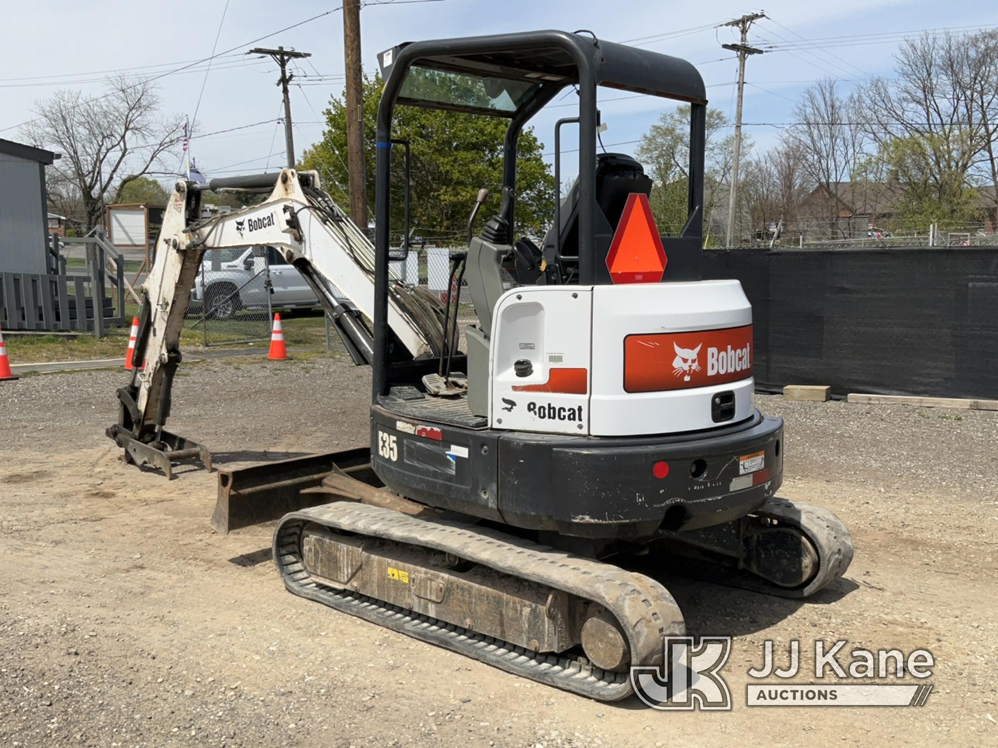 (Charlotte, MI) 2013 Bobcat E35 Mini Hydraulic Excavator Runs, Moves, Operates