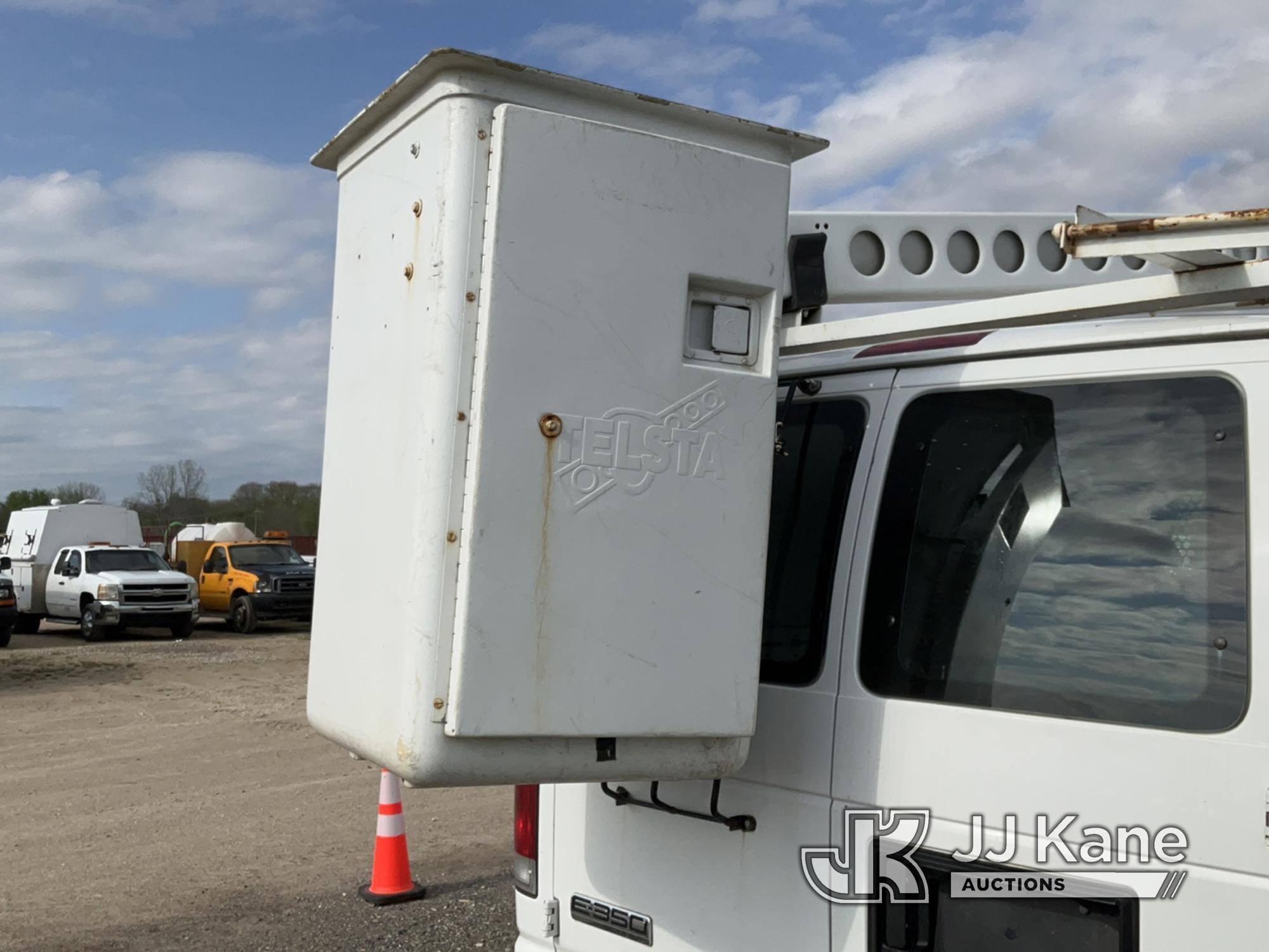 (Charlotte, MI) Telsta A28C, Articulating & Telescopic Non-Insulated Cable Placing Bucket Truck cent