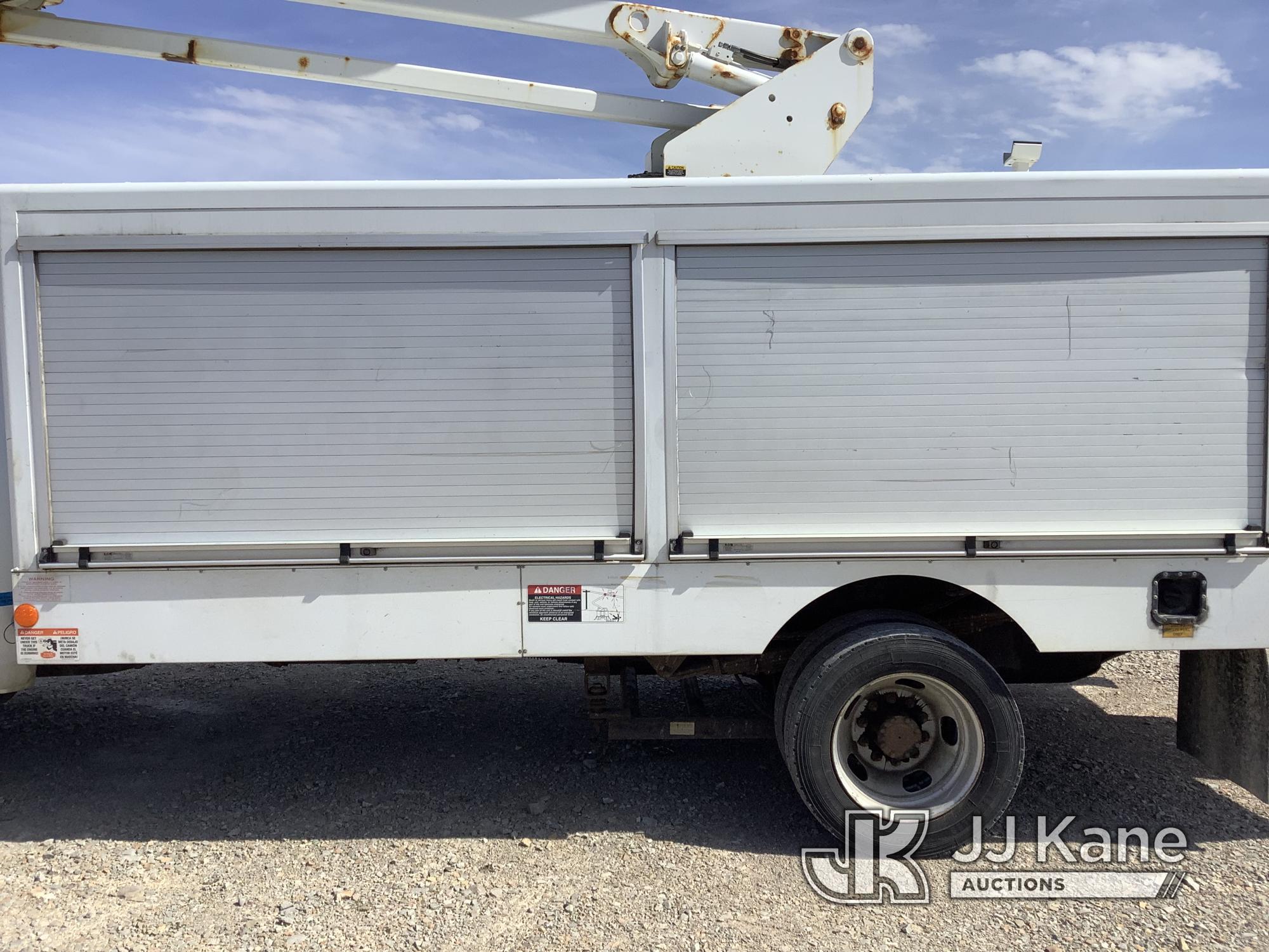 (Smock, PA) Altec AT248F, Articulating & Telescopic Bucket center mounted on 2015 RAM 5500 Enclosed