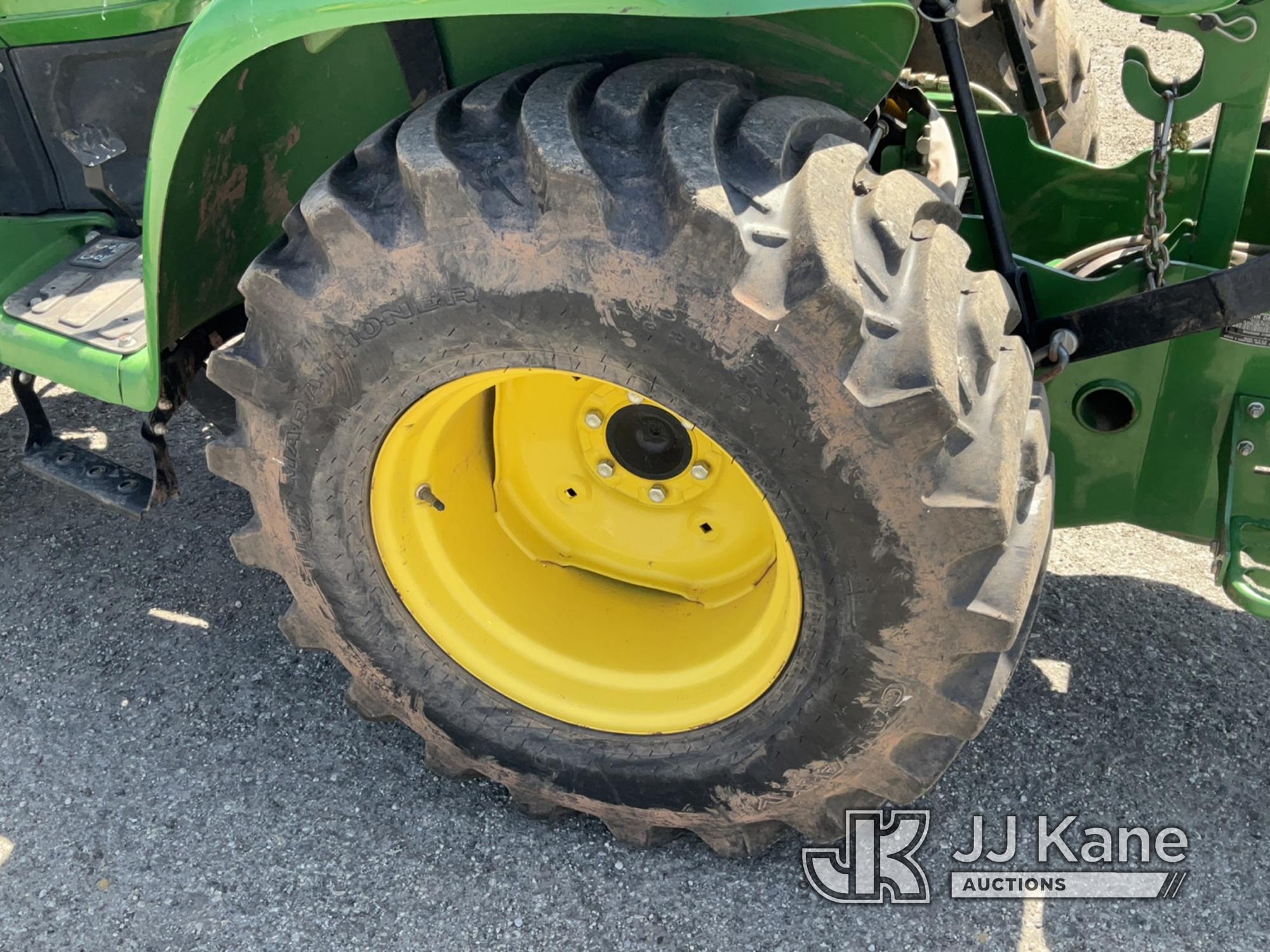 (Plymouth Meeting, PA) 2020 John Deere 3032 Mini Utility Tractor Loader Backhoe Runs, Moves & Operat