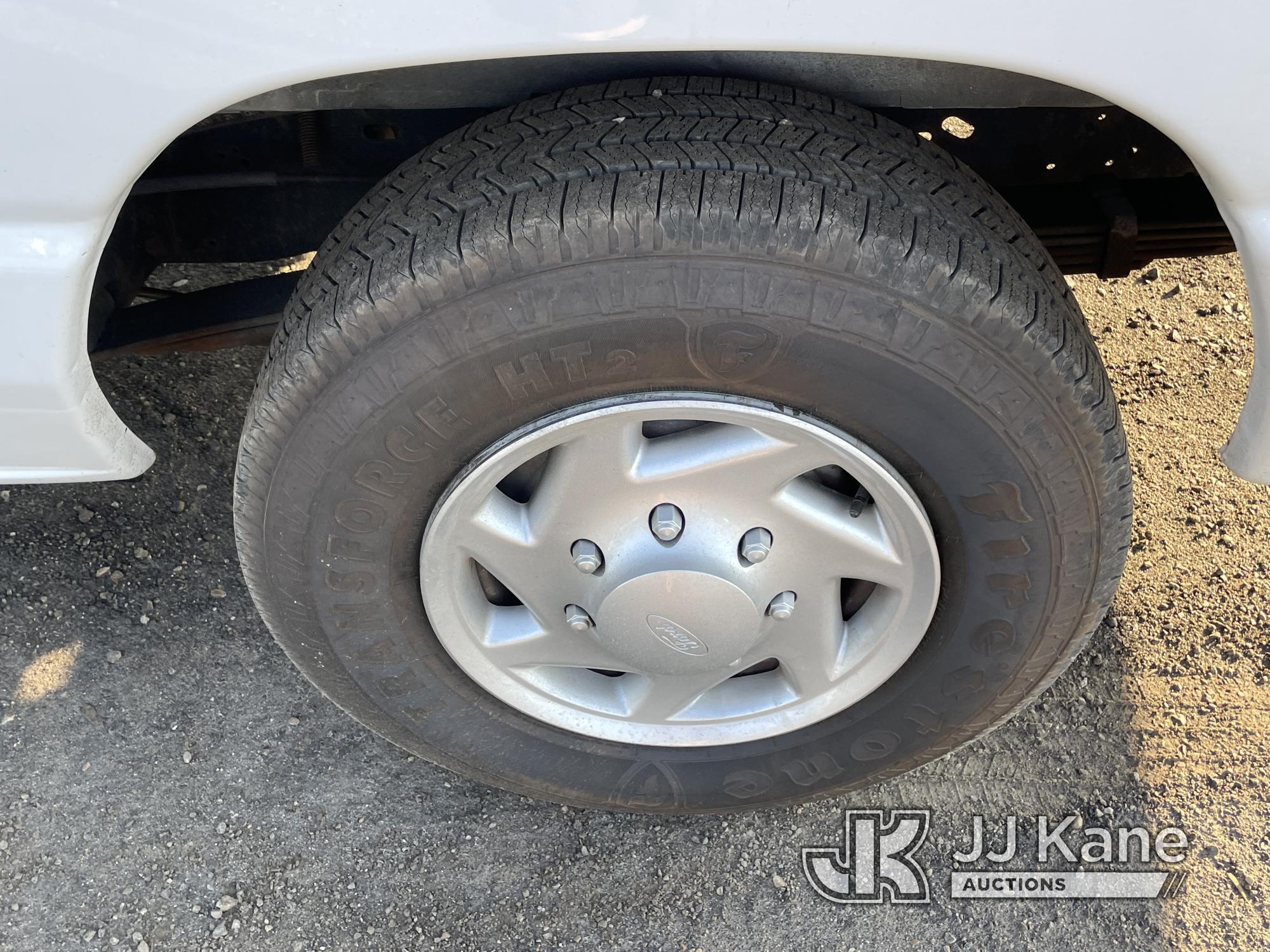 (Plymouth Meeting, PA) ETI ETT29-SNV, Telescopic Non-Insulated Bucket Van mounted on 2014 Ford E350