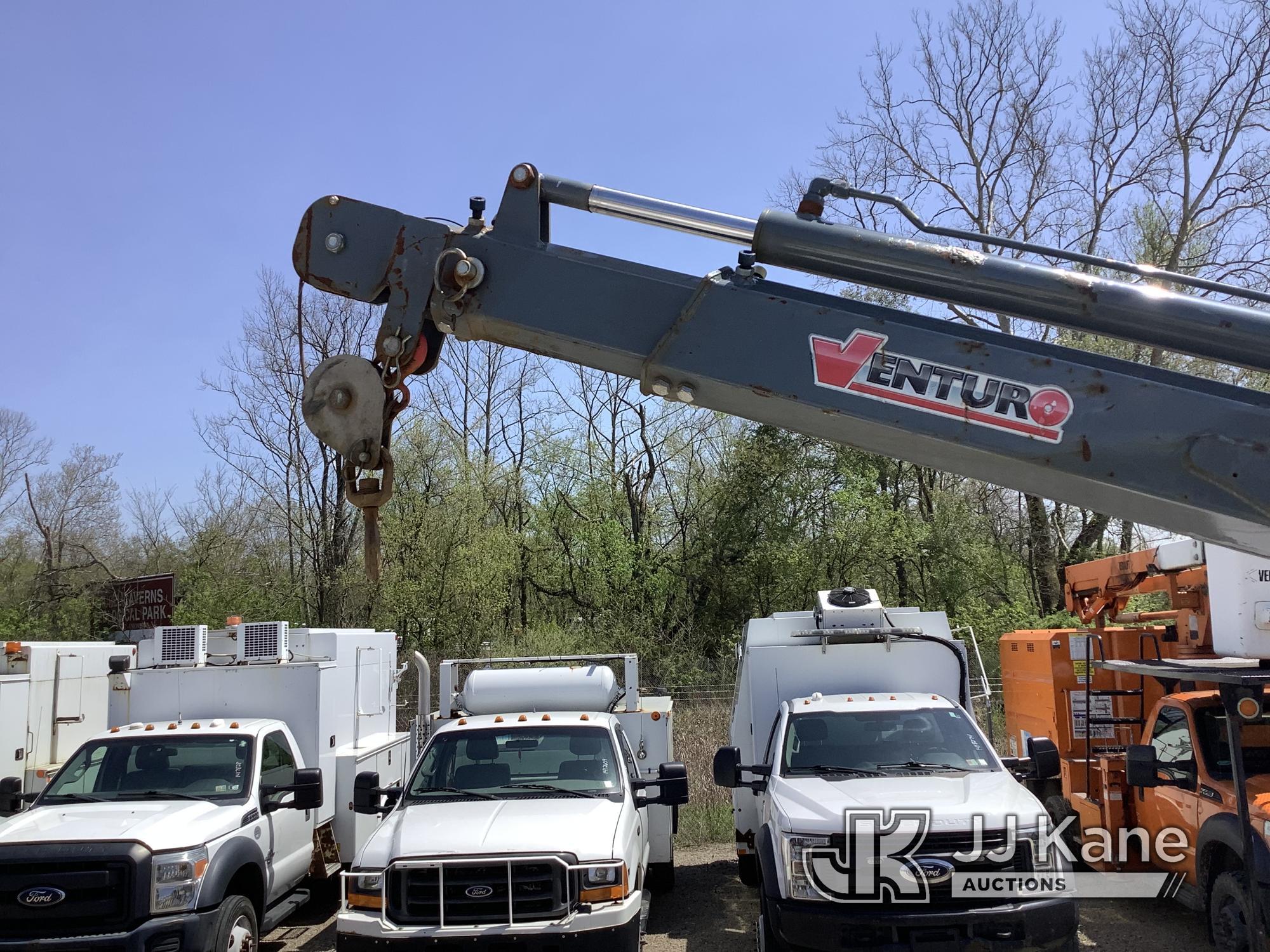 (Smock, PA) 2014 Ford F350 4x4 Extended-Cab Service Truck Runs & Moves, Crane Operates, Check Engine