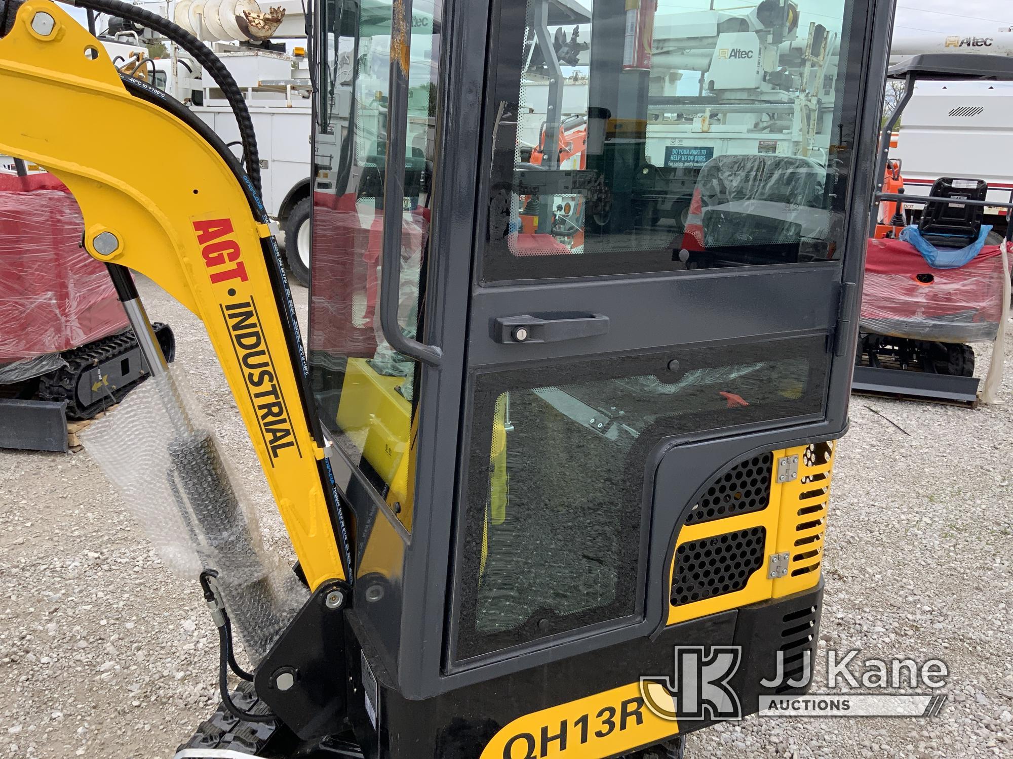 (Fort Wayne, IN) 2024 AGT QH13R Mini Hydraulic Excavator New) (Condition Unknown