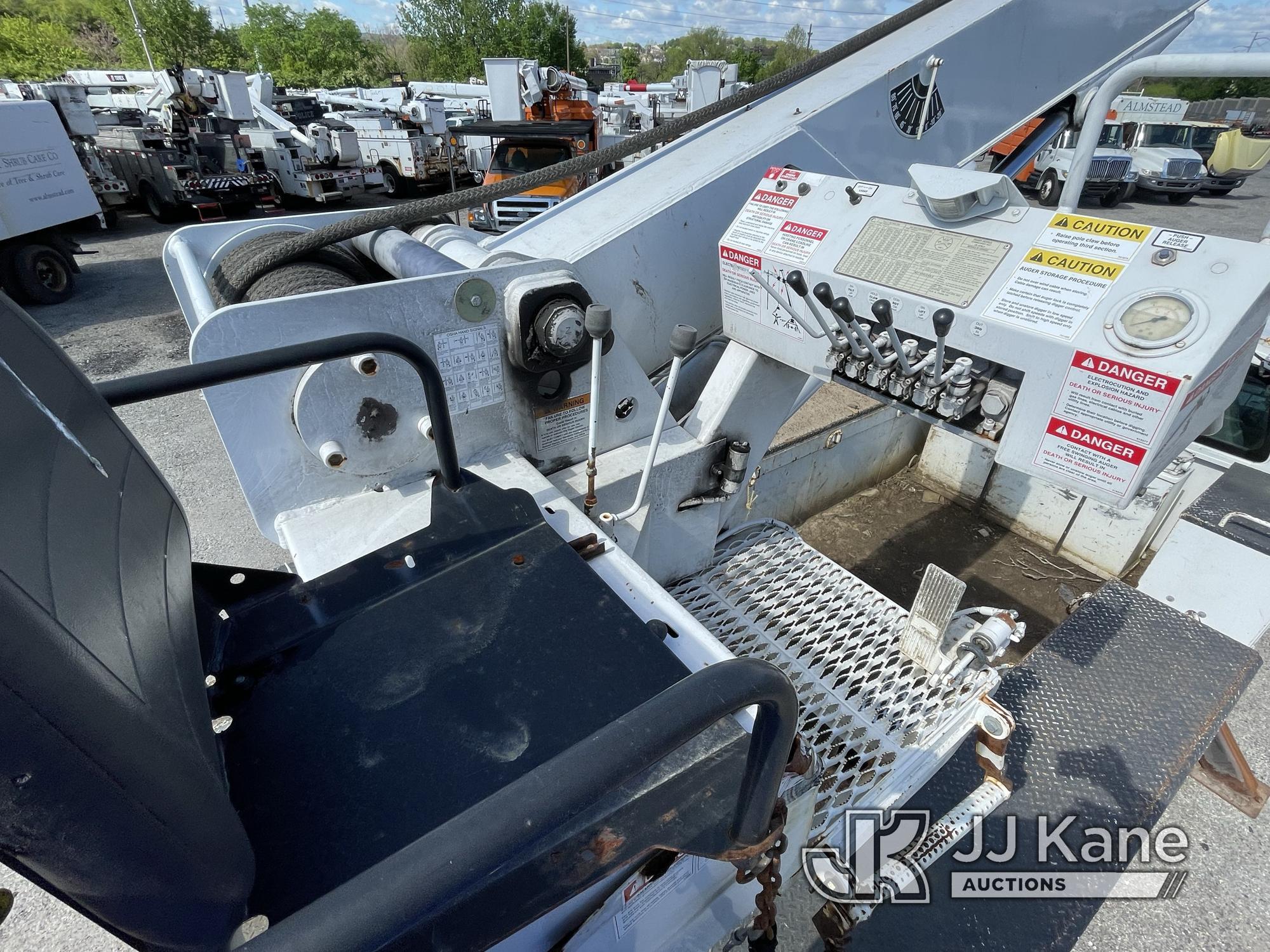 (Plymouth Meeting, PA) Terex Commander 4047, Digger Derrick rear mounted on 2011 Ford F750 Utility T