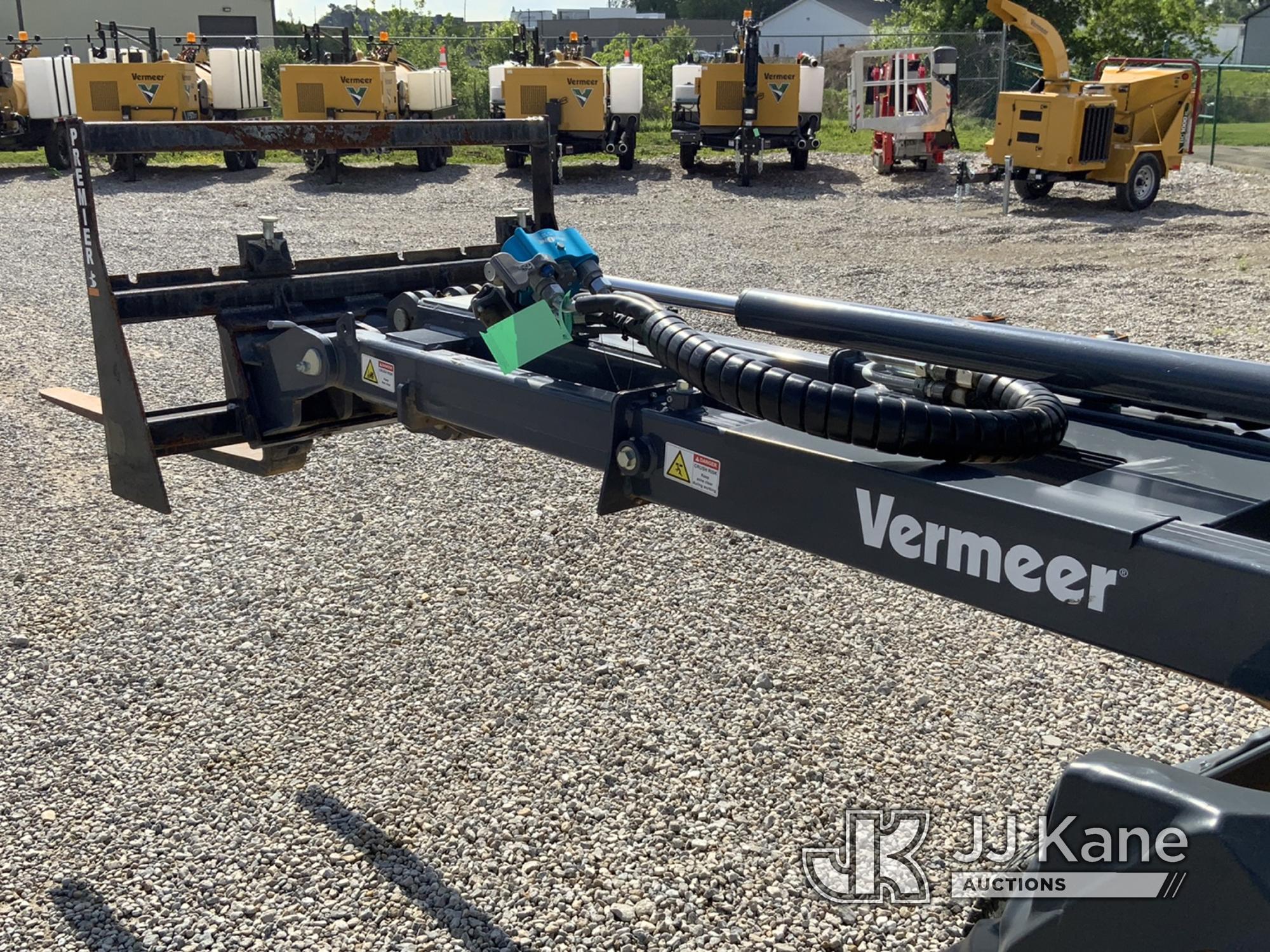 (Newburgh, IN) 2022 Vermeer ATX720 Compact Articulated Loader Runs & Operates) (Wrench Light On