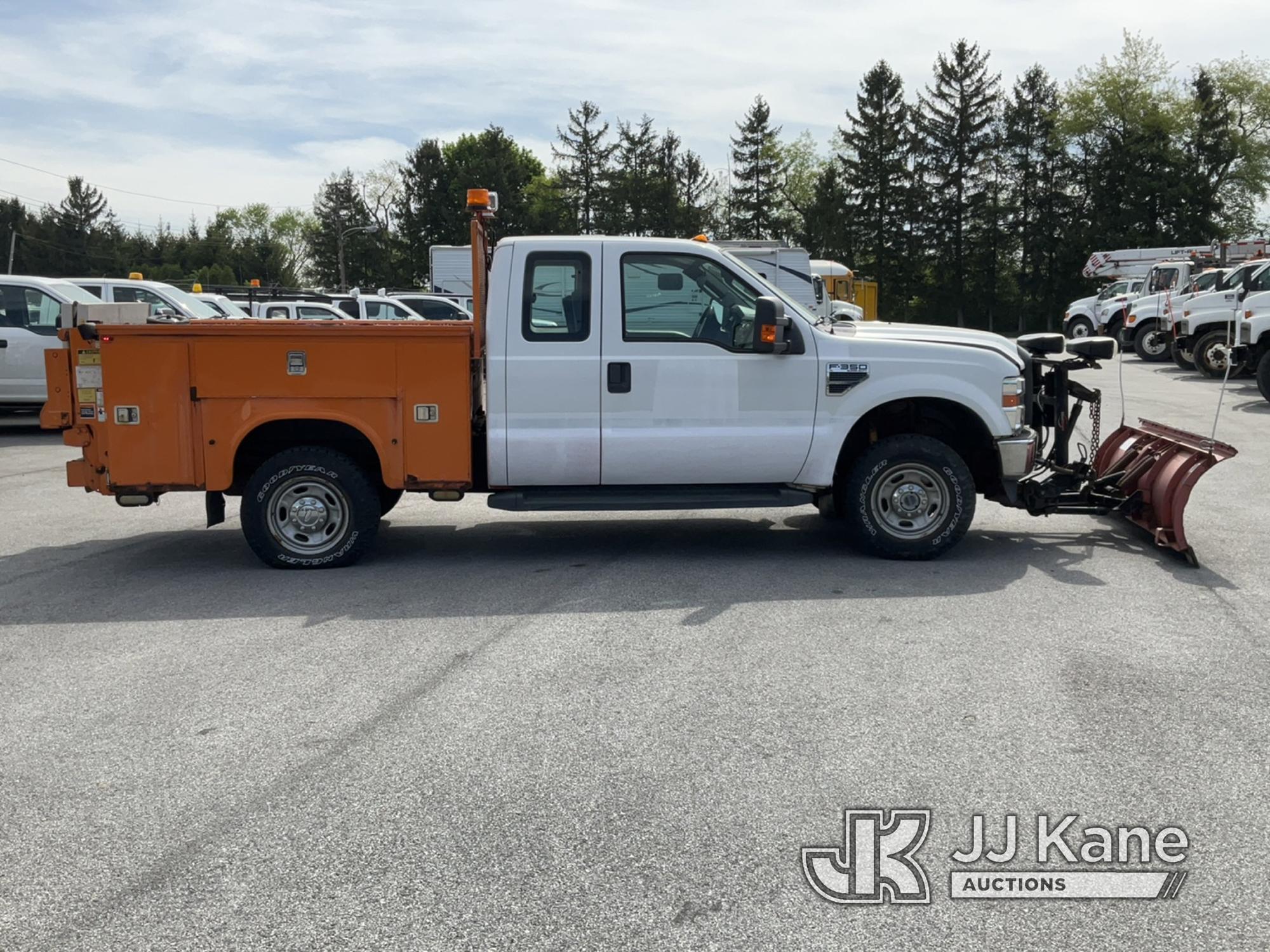 (Chester Springs, PA) 2009 Ford F350 4x4 Extended-Cab Service Truck Runs & Moves, Body & Rust Damage