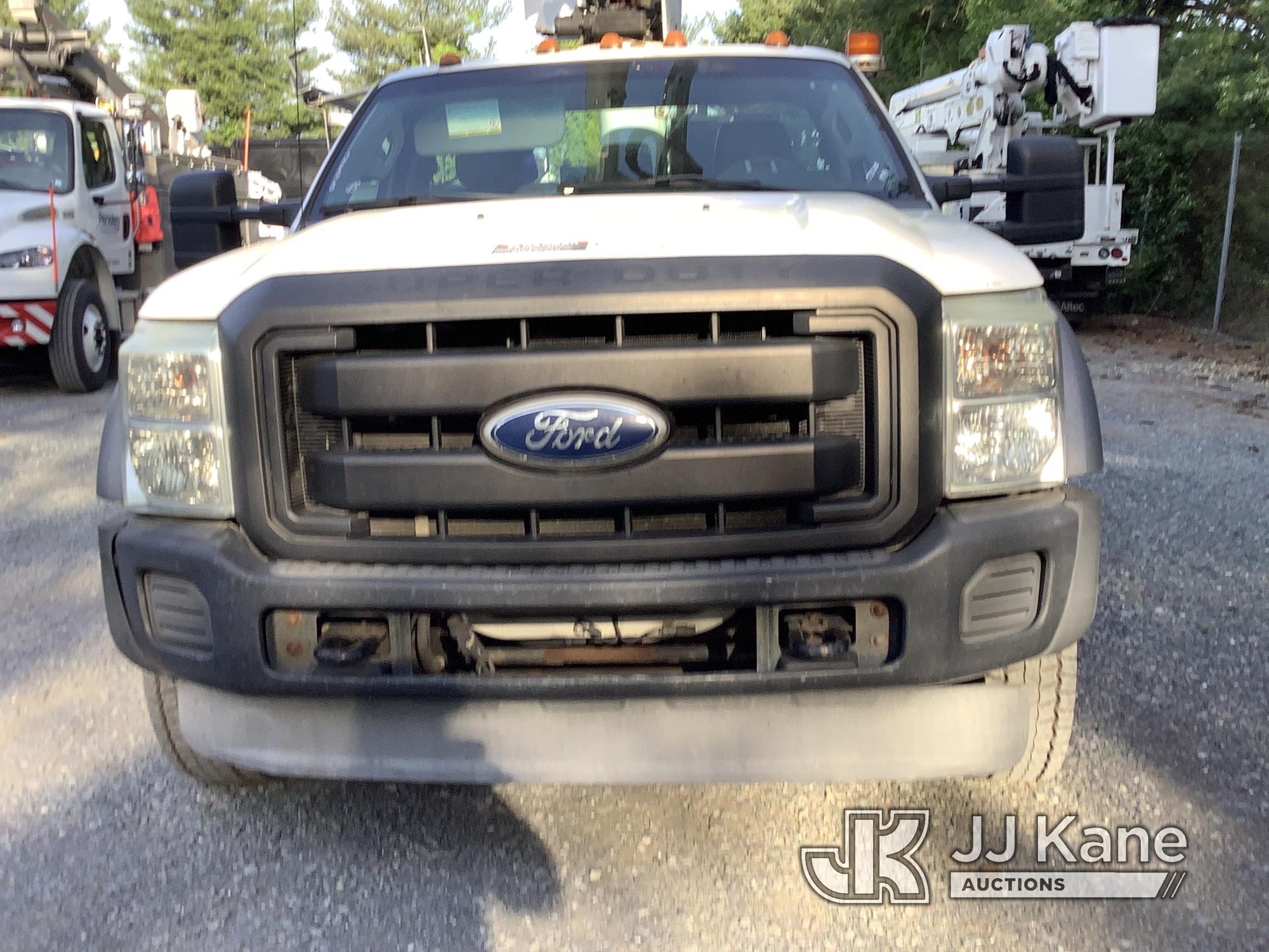 (Frederick, MD) Altec AT37G, Articulating & Telescopic Bucket mounted on 2011 Ford F550 Service Truc