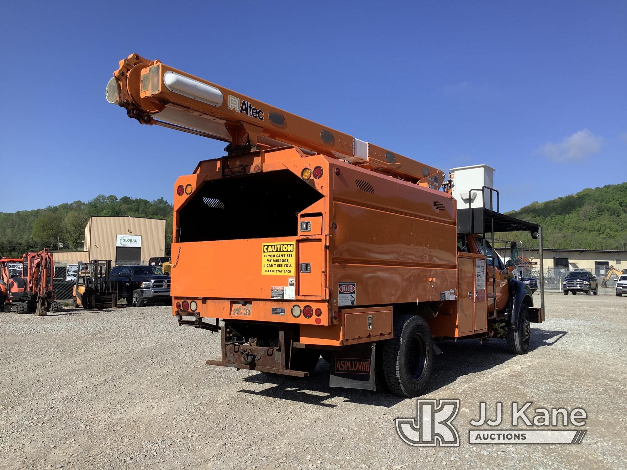 (Smock, PA) Altec LR756, Over-Center Bucket Truck mounted behind cab on 2013 Ford F750 Chipper Dump