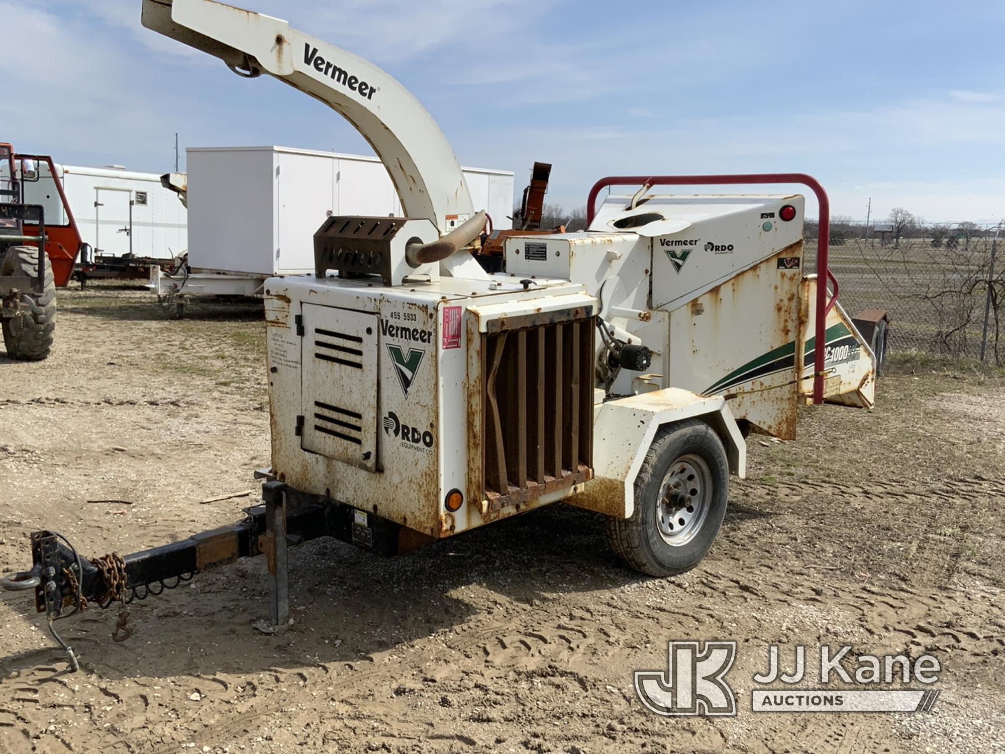 (Charlotte, MI) 2015 Vermeer BC1000XL Chipper (12in Drum) No Title, Cranks, Not Running, No Key, Sel