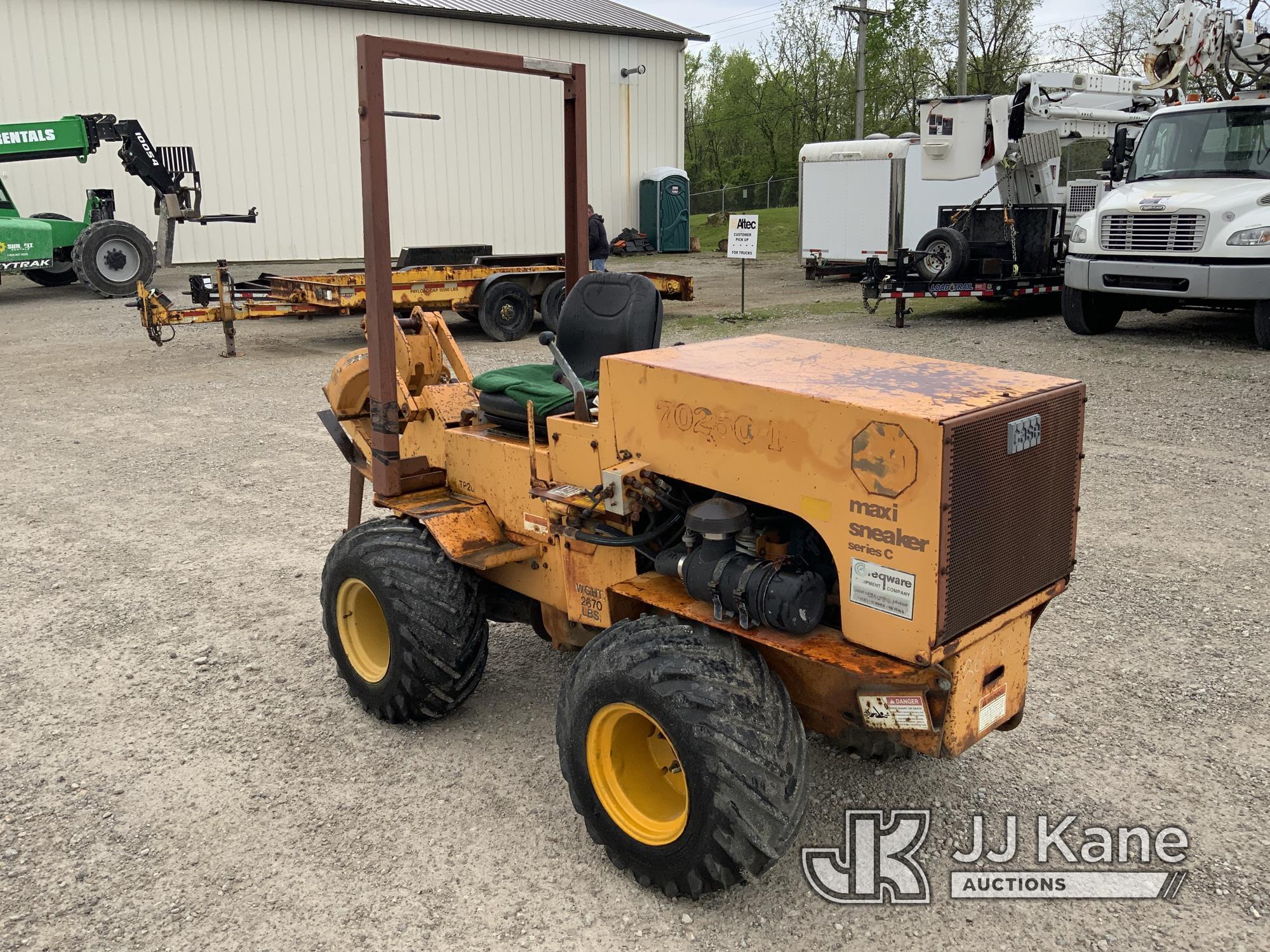 (Fort Wayne, IN) 1994 Case Maxi Sneaker C Articulating Rubber Tired Trencher Runs & Operates