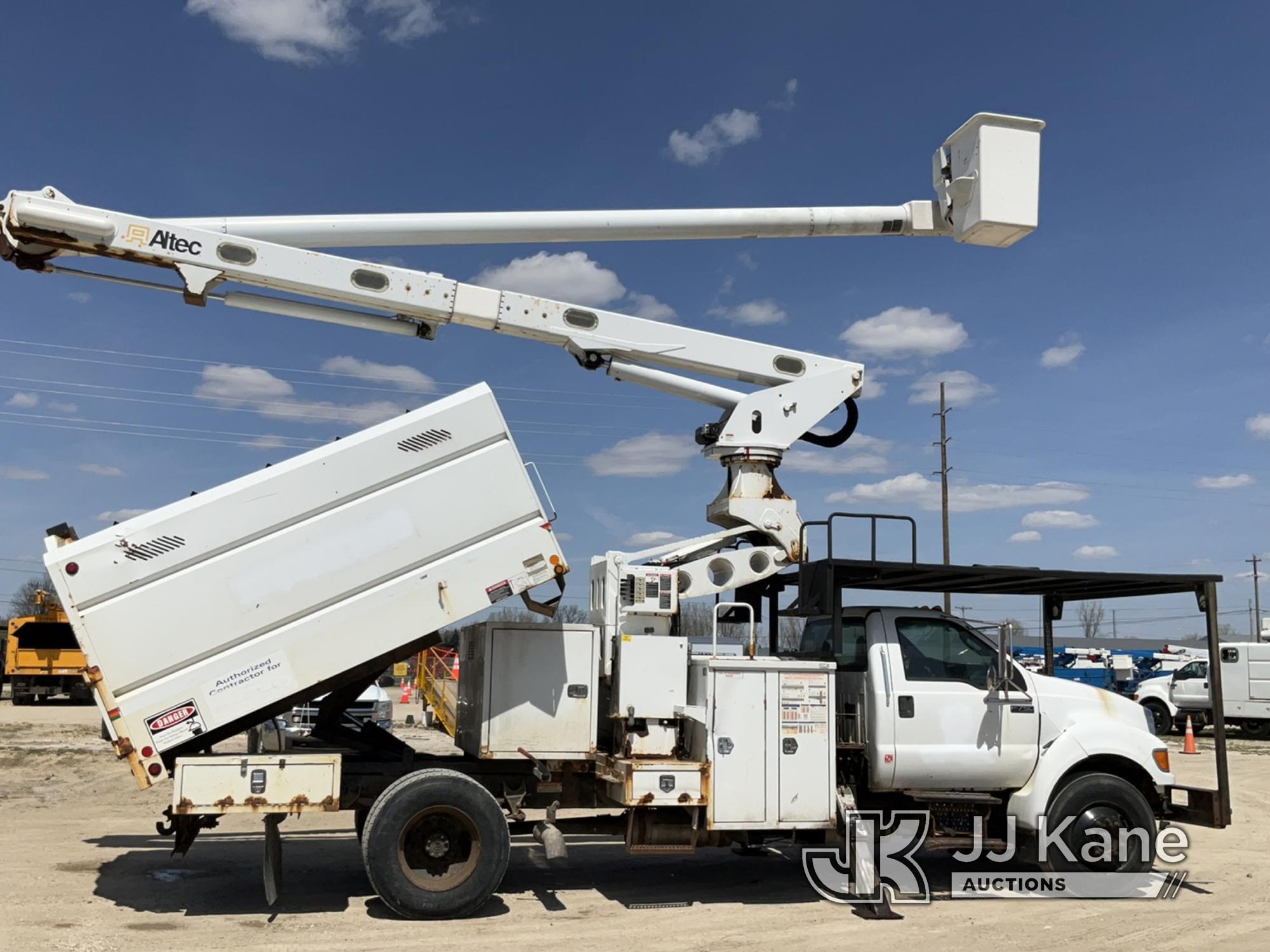 (Charlotte, MI) Altec LR760E70, Over-Center Elevator Bucket Truck mounted behind cab on 2013 Ford F7