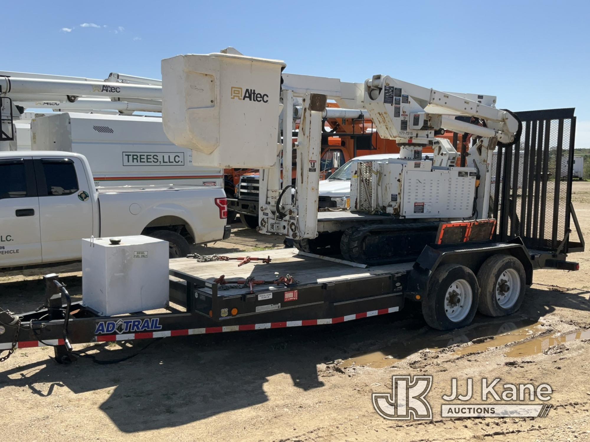 (Charlotte, MI) Altec AT37GW, Articulating & Telescopic Bucket mounted on 2017 Altec Crawler Back Ya