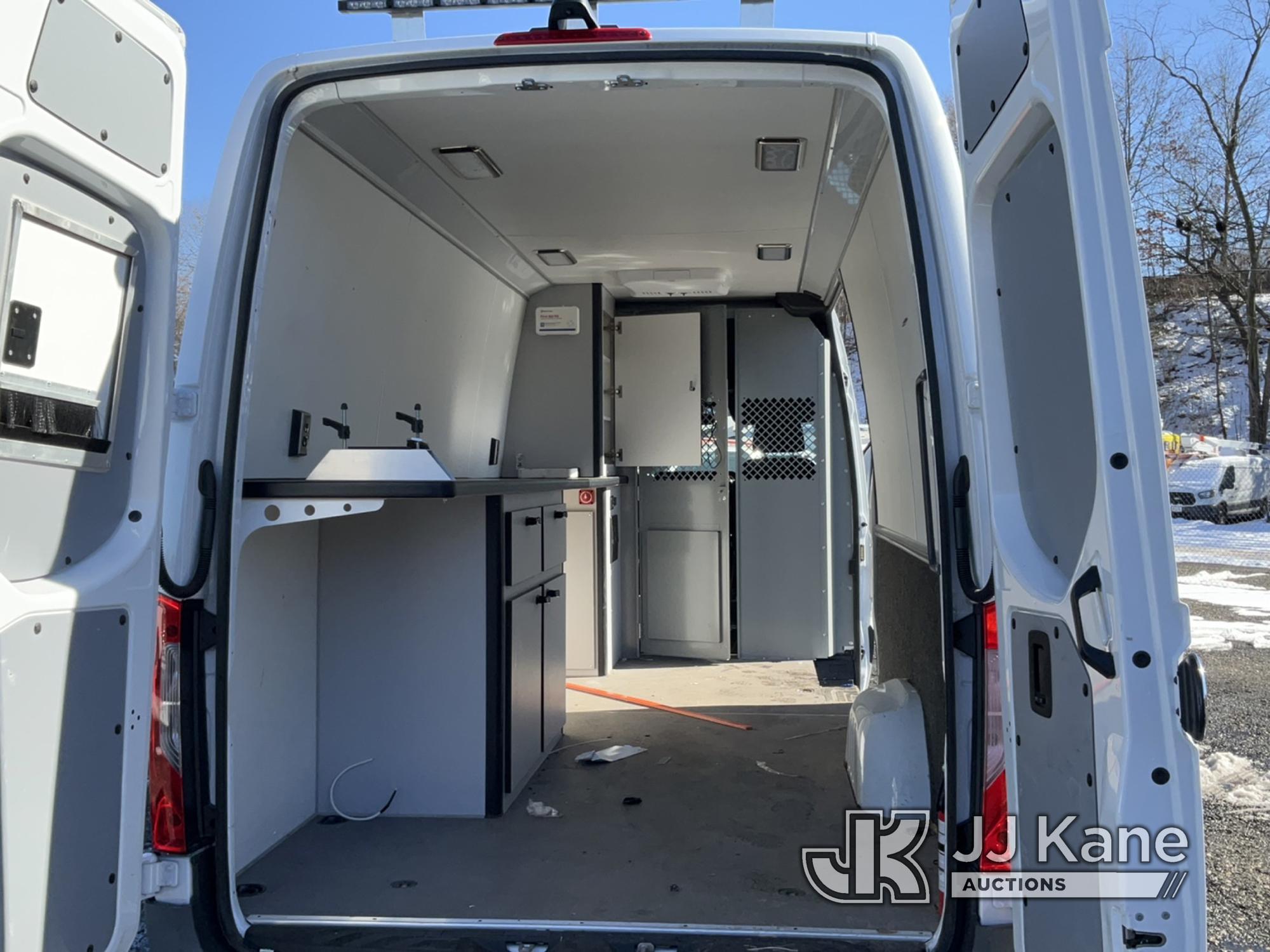 (Kings Park, NY) 2022 Mercedes-Benz Sprinter 2500 Cable Splicing Van Runs & Moves) (Inspection and R