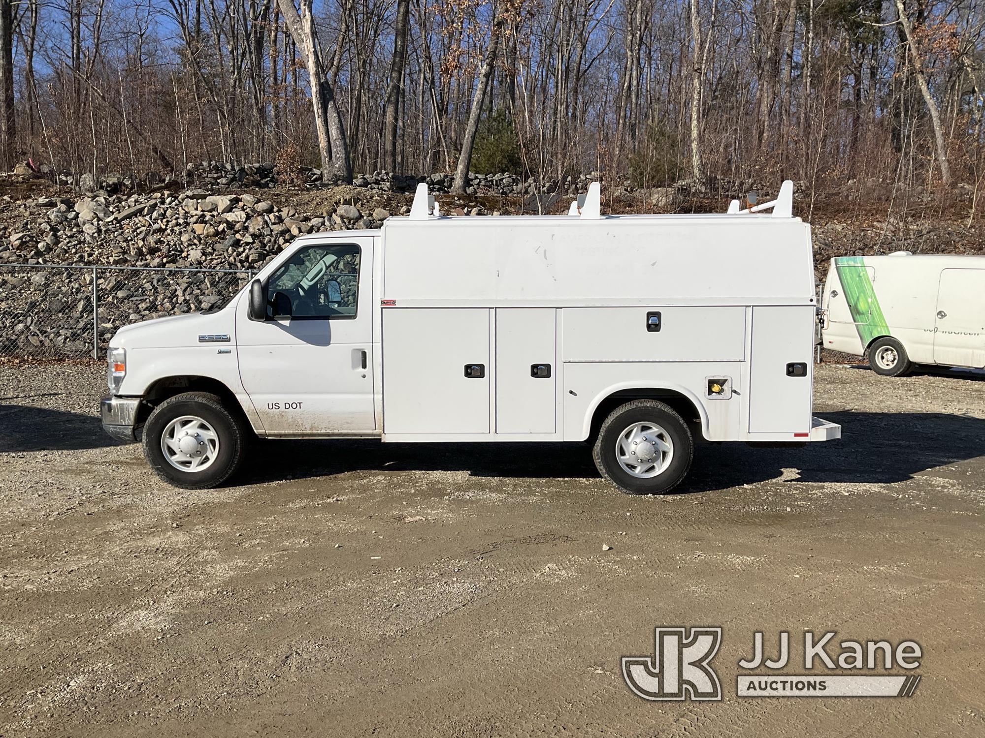 (Shrewsbury, MA) 2014 Ford E350 Enclosed Service Van Runs & Moves) (Rust Damage