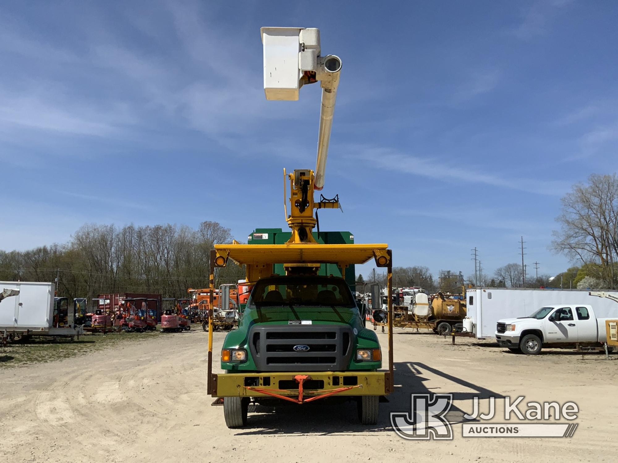 (Charlotte, MI) Altec LR760E70, Over-Center Elevator Bucket Truck mounted behind cab on 2015 Ford F7