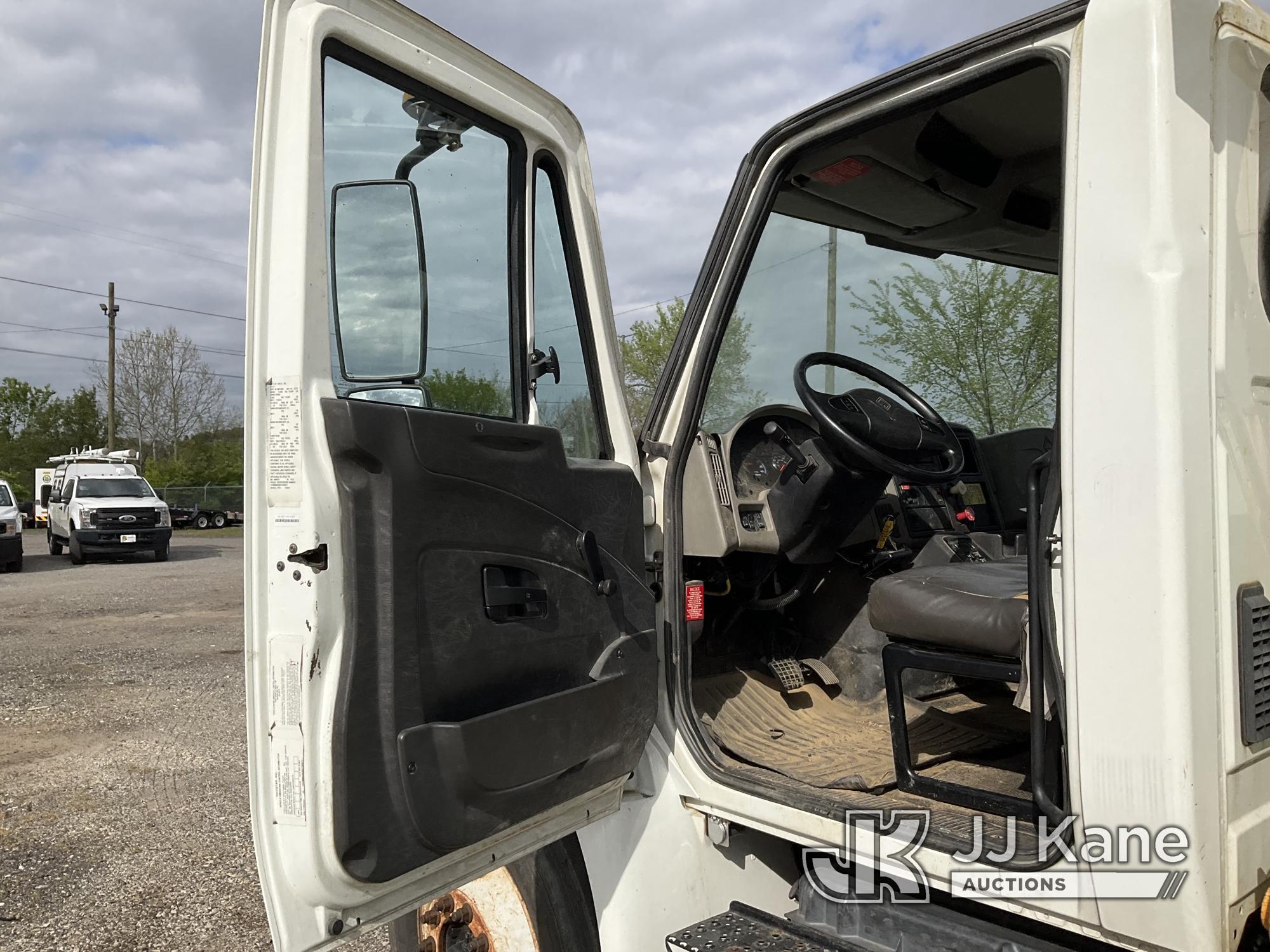 (Plymouth Meeting, PA) Terex Commander 4047, Digger Derrick rear mounted on 2014 International 4300