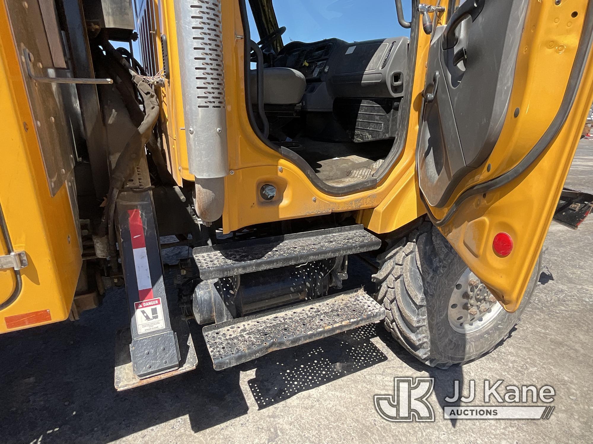 (Rome, NY) Altec L45M, Over-Center Material Handling Bucket Truck center mounted on 2006 Freightline