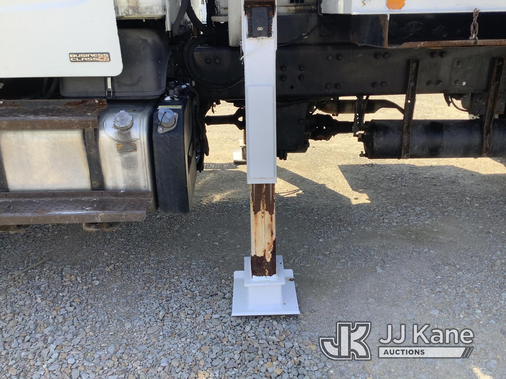 (Smock, PA) Altec LRV60-E70RM, Over-Center Elevator Bucket center mounted on 2012 Freightliner M2 10