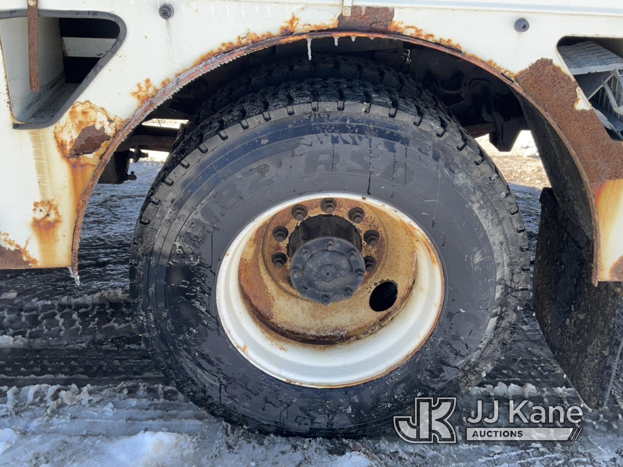 (Bellport, NY) Versalift VO43I, Over-Center Bucket Truck center mounted on 2013 Freightliner M2 106