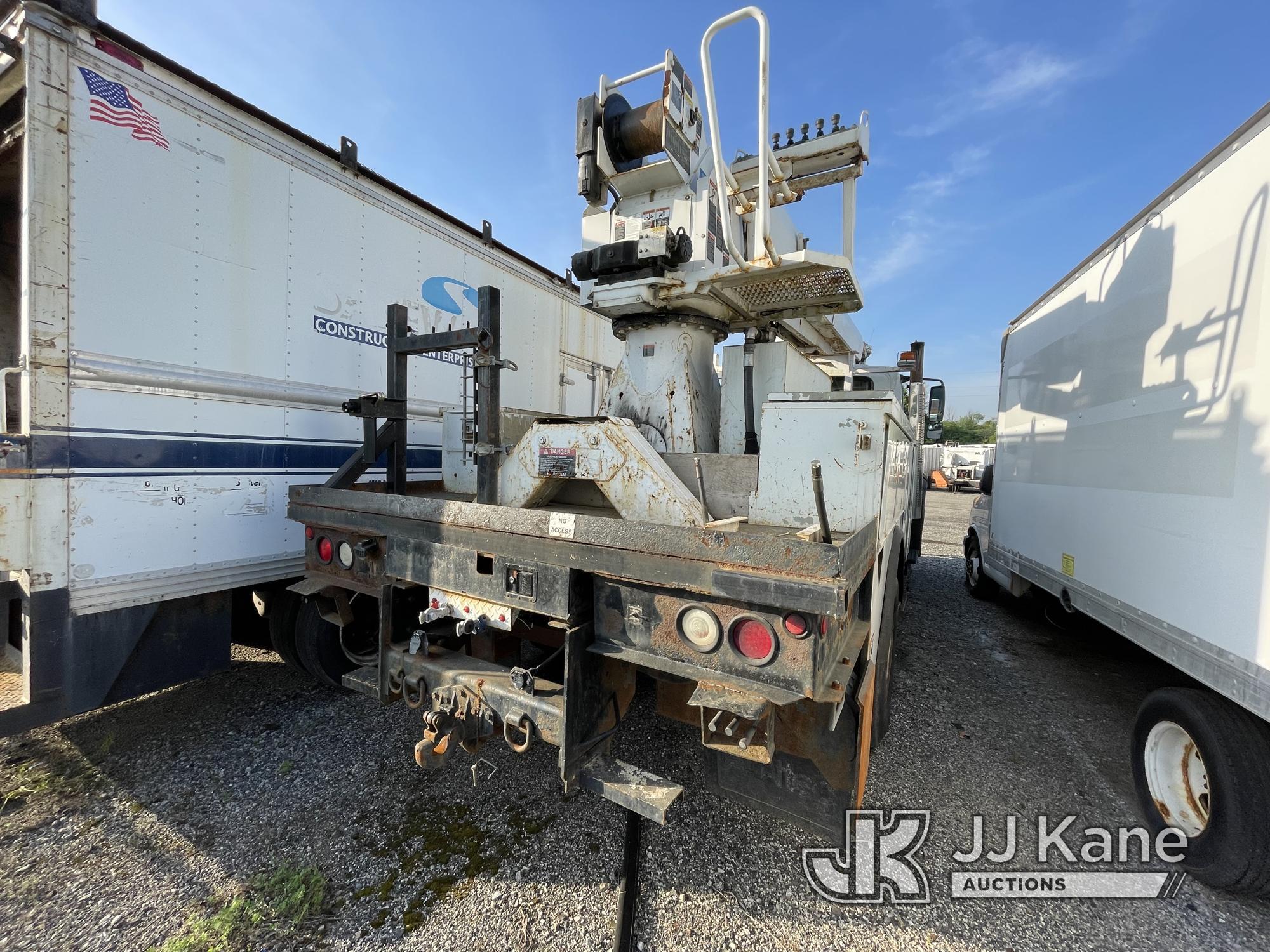 (Plymouth Meeting, PA) Altec DM47-TR, Digger Derrick rear mounted on 2008 International 7300 4x4 Uti