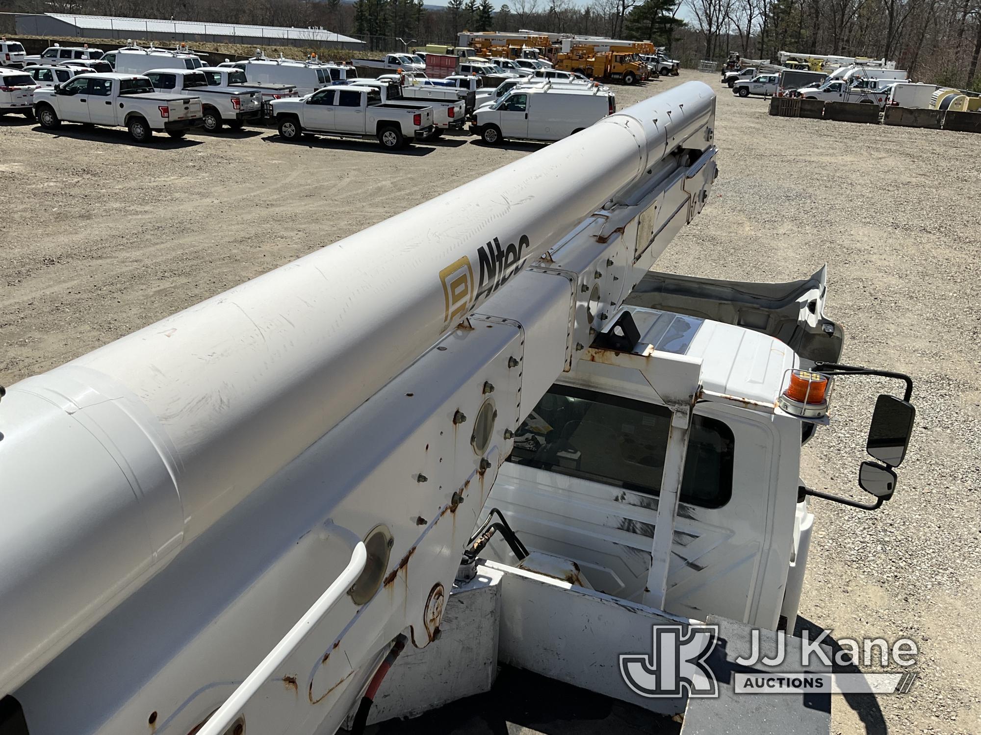 (Shrewsbury, MA) Altec AA55-MH, Material Handling Bucket Truck , 2018 International Durastar 4300 Ut