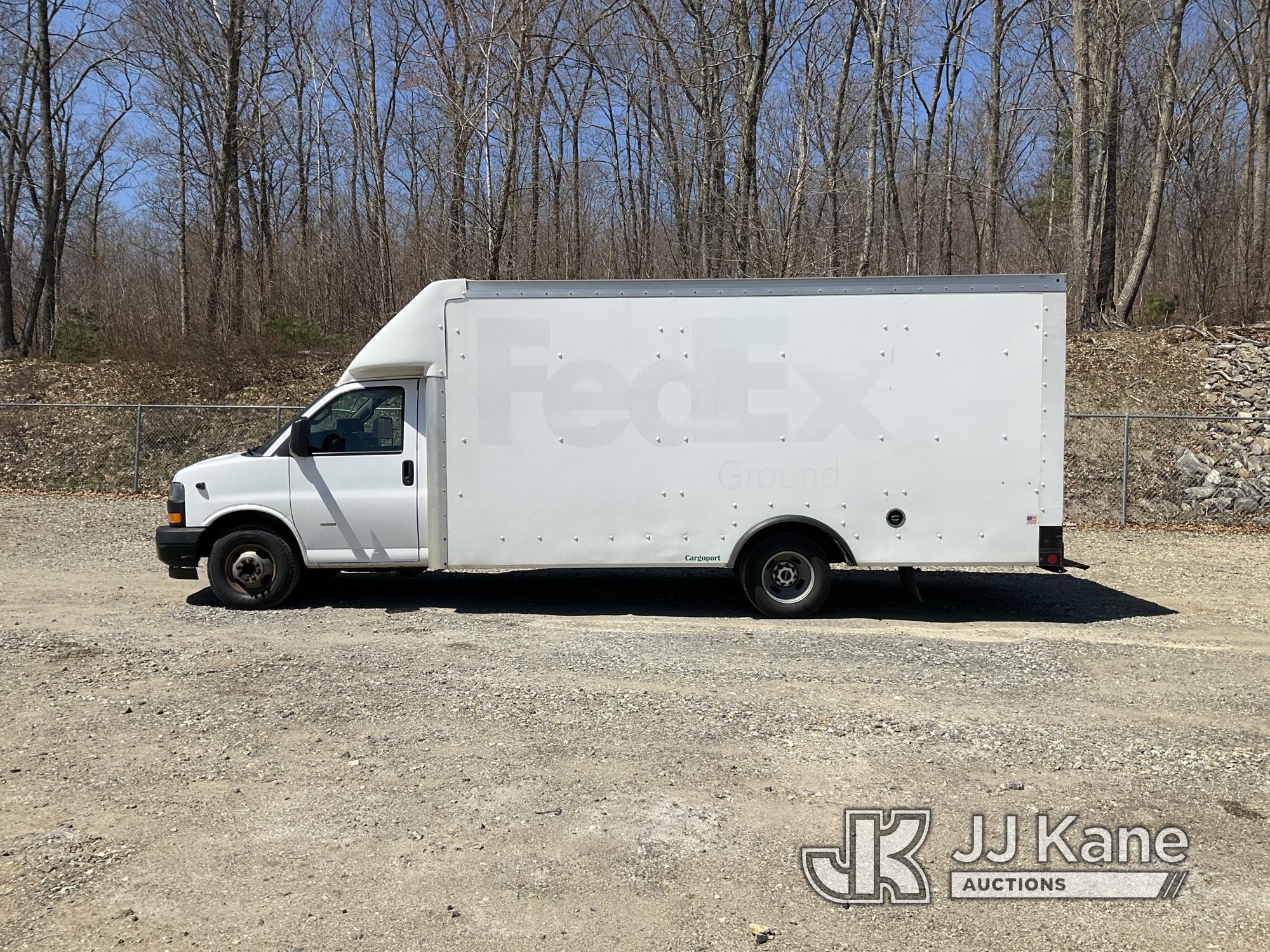 (Shrewsbury, MA) 2018 GMC Savana G3500 Cutaway Van Body Truck Runs & Moves