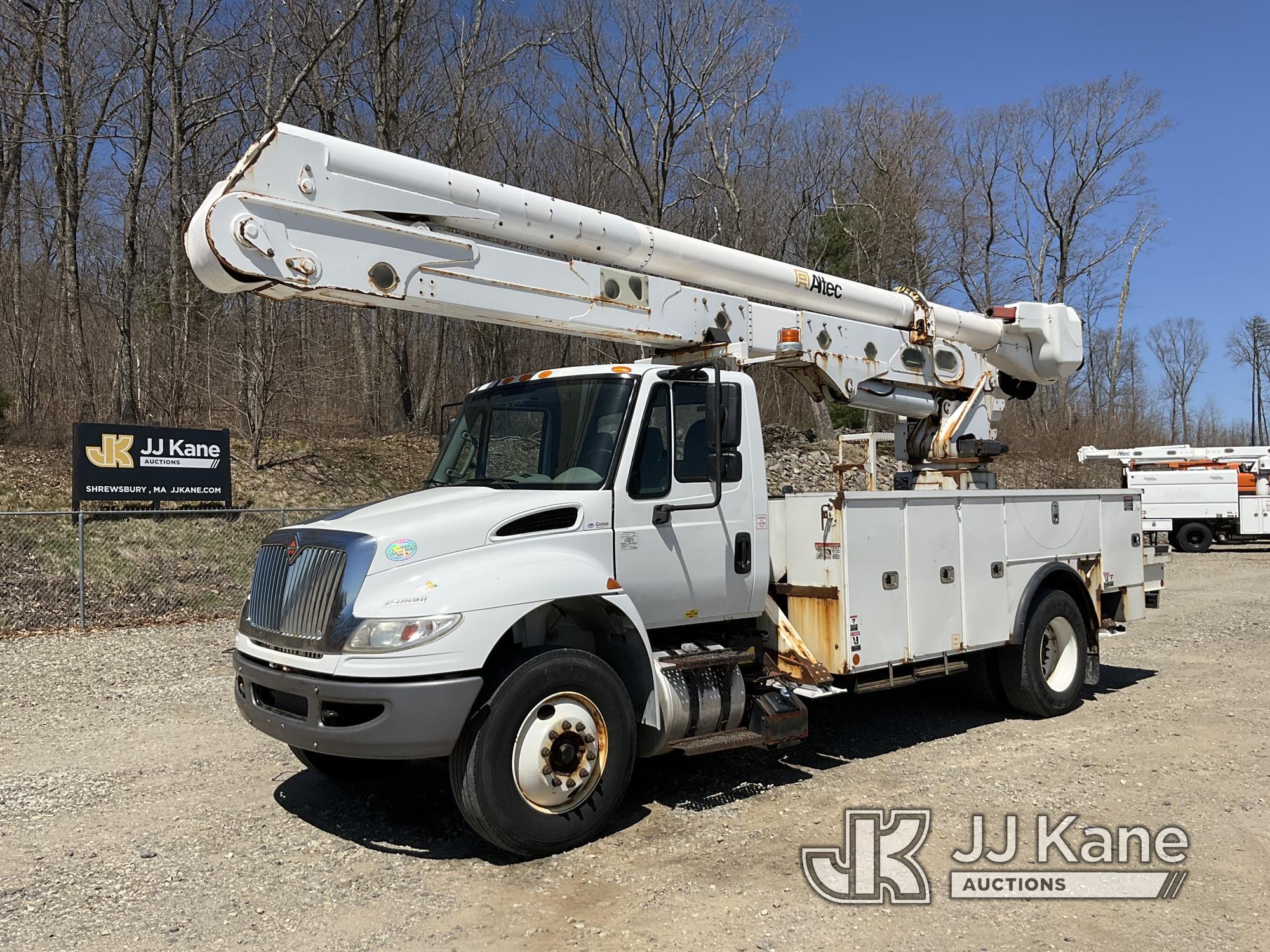 (Shrewsbury, MA) Altec AA55-MH, Material Handling Bucket Truck , 2018 International Durastar 4300 Ut