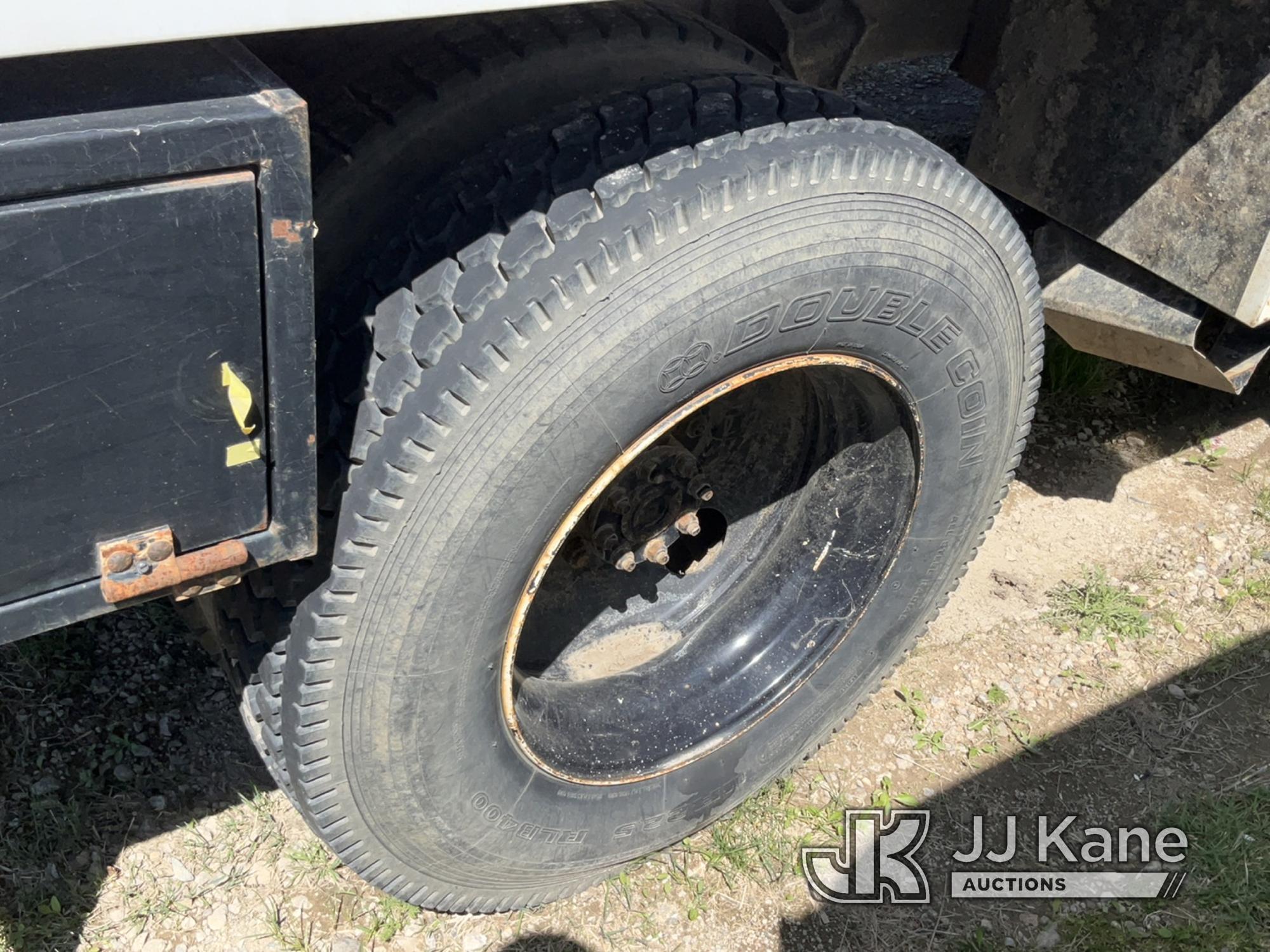 (Charlotte, MI) 2012 Ford F650 Chipper Dump Truck Condition Unknown, No Crank with Jump, BUYER LOAD.