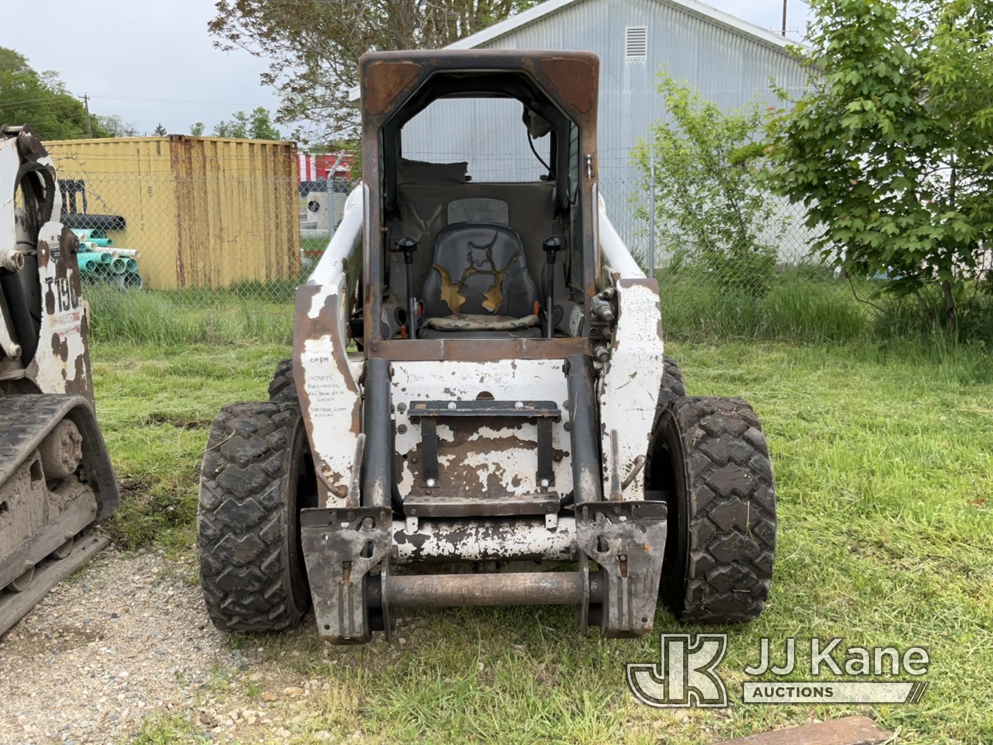 (Charlotte, MI) 2003 Bobcat S220 Rubber Tired Skid Steer Loader Runs, Moves, Key Broken Off In Ignit