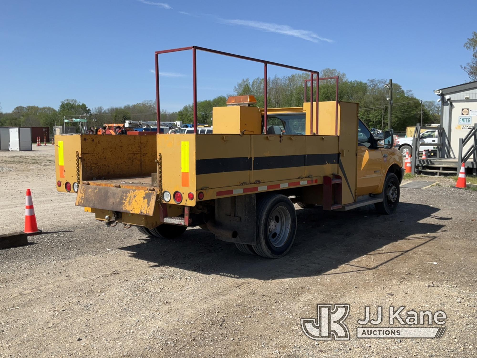 (Charlotte, MI) 2004 Ford F550 Flatbed/Service Truck Runs, Moves, Rust, Seller States: Newer Transmi