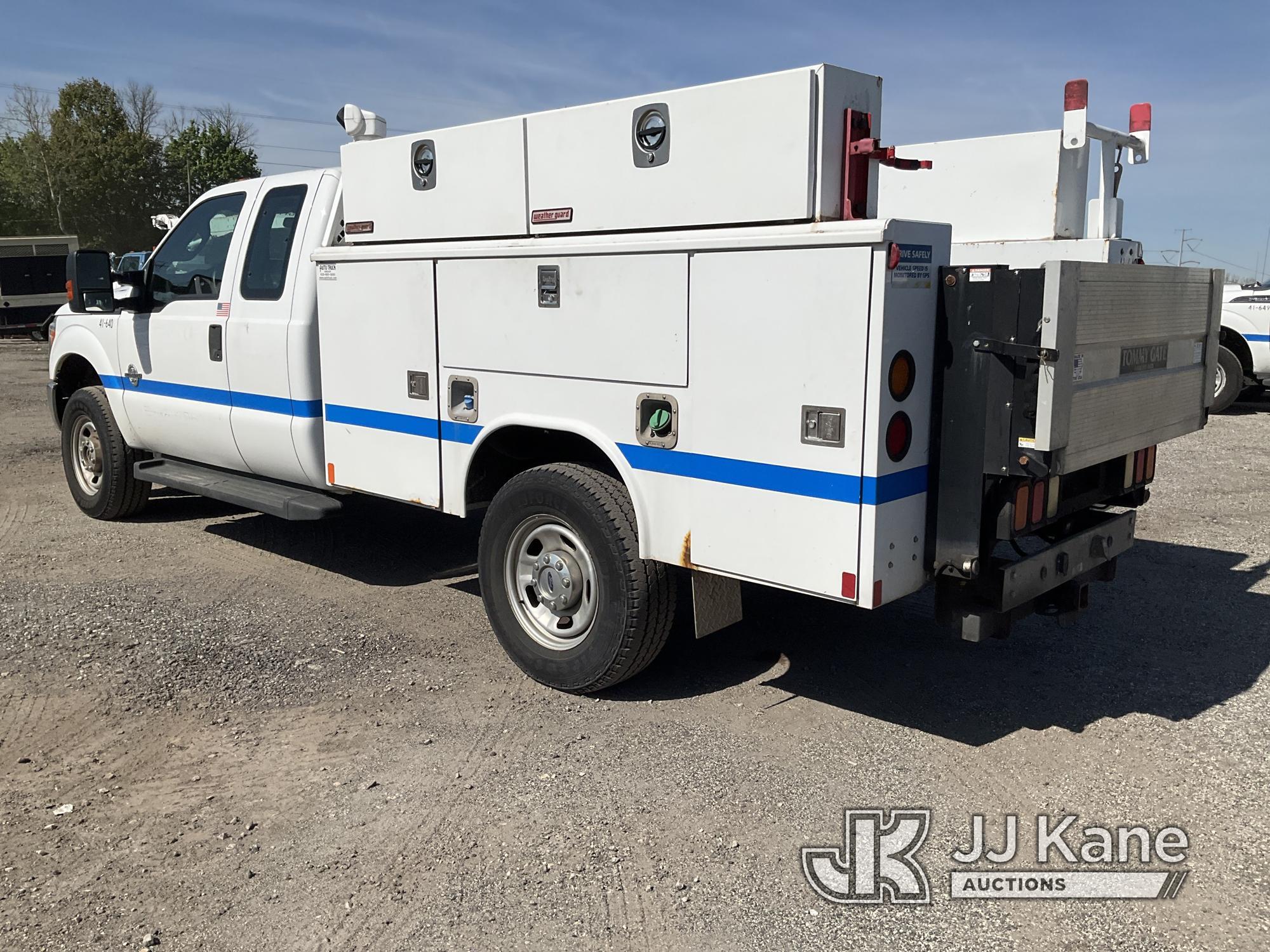 (Plymouth Meeting, PA) 2013 Ford F350 4x4 Extended-Cab Service Truck Runs & Moves, Missing Rear Seat