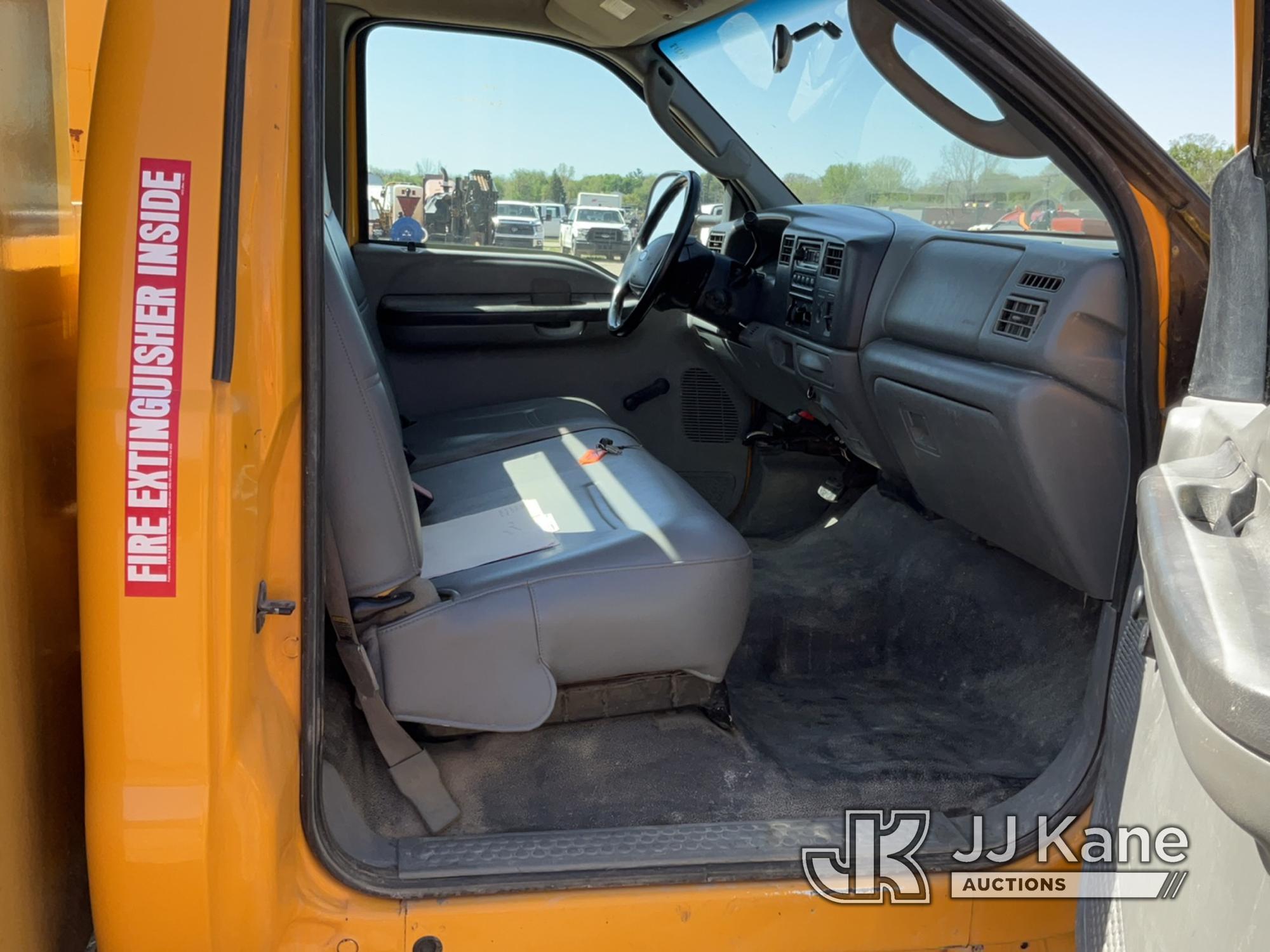 (Charlotte, MI) 2004 Ford F550 Flatbed/Service Truck Runs, Moves, Rust, Seller States: Newer Transmi