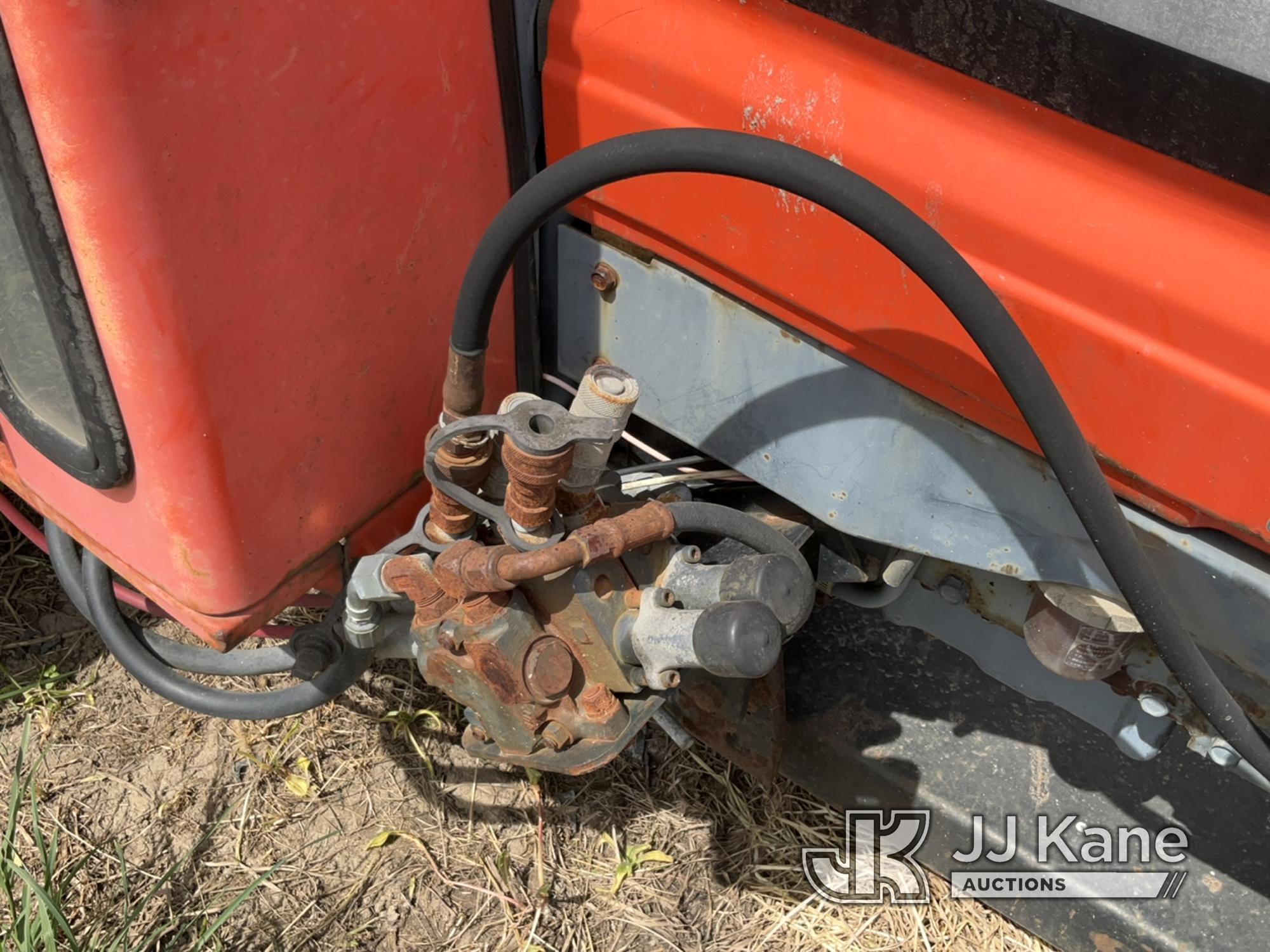 (Charlotte, MI) Kubota L2900 Rubber Tired Tractor Not Running, Condition Unknown, No Crank with Jump