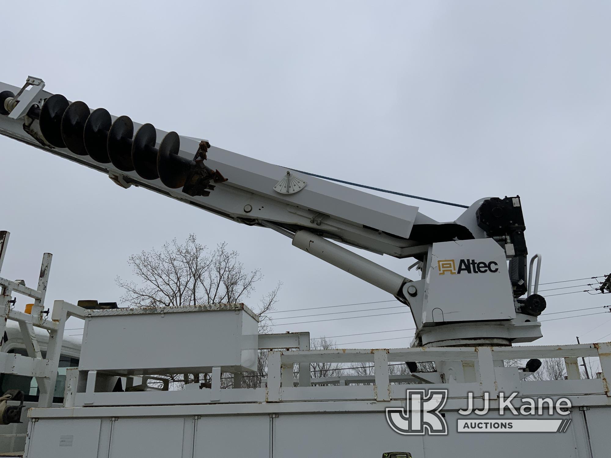 (Fort Wayne, IN) Altec DM47-TR, Digger Derrick rear mounted on 2010 Freightliner M2 106 Utility Truc