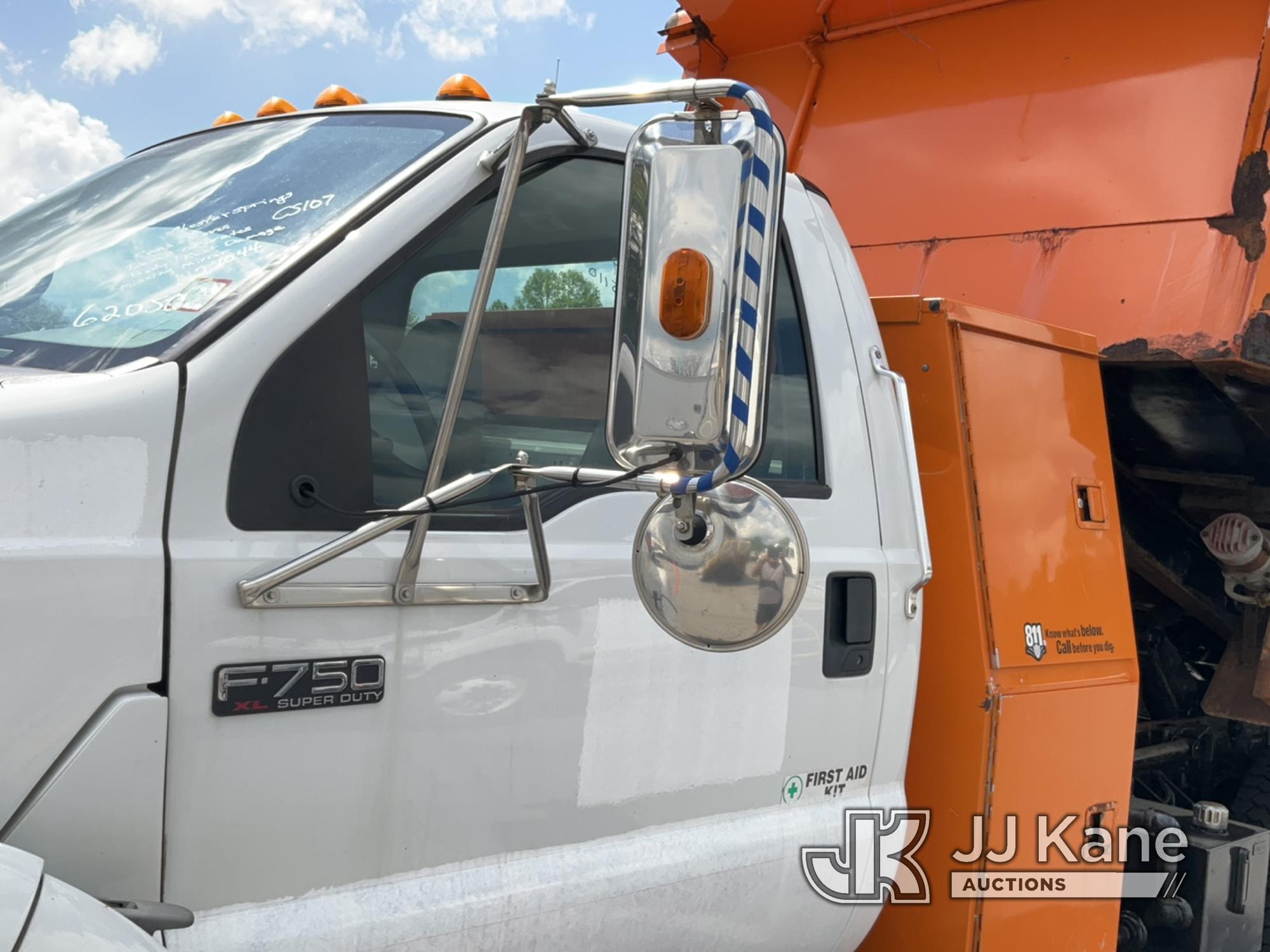 (Chester Springs, PA) 2009 Ford F750 Dump Truck Runs, Moves & Dump Operates, Missing Mirror, Body &