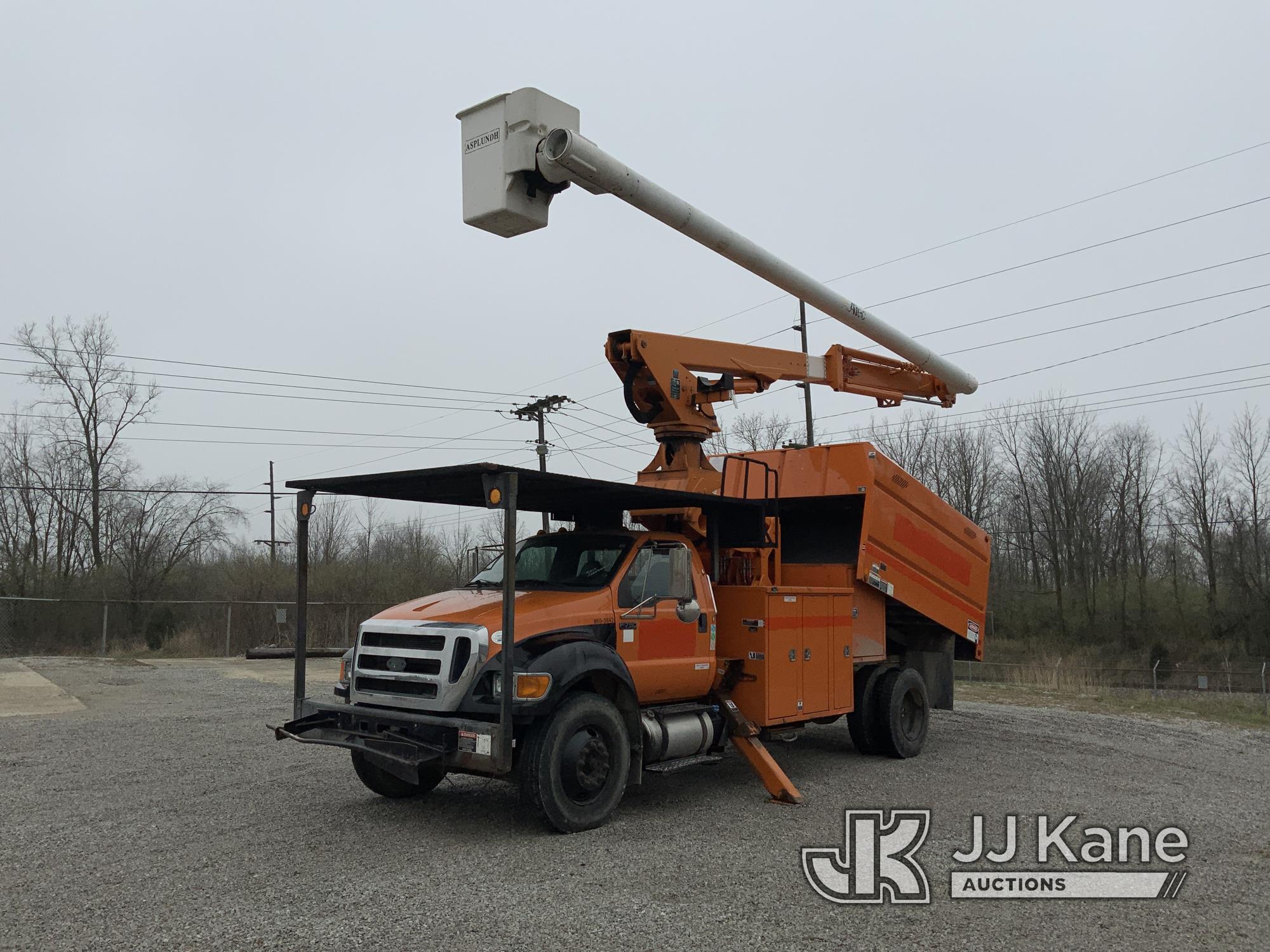 (Fort Wayne, IN) Altec LR760E70, Over-Center Elevator Bucket Truck mounted behind cab on 2013 Ford F