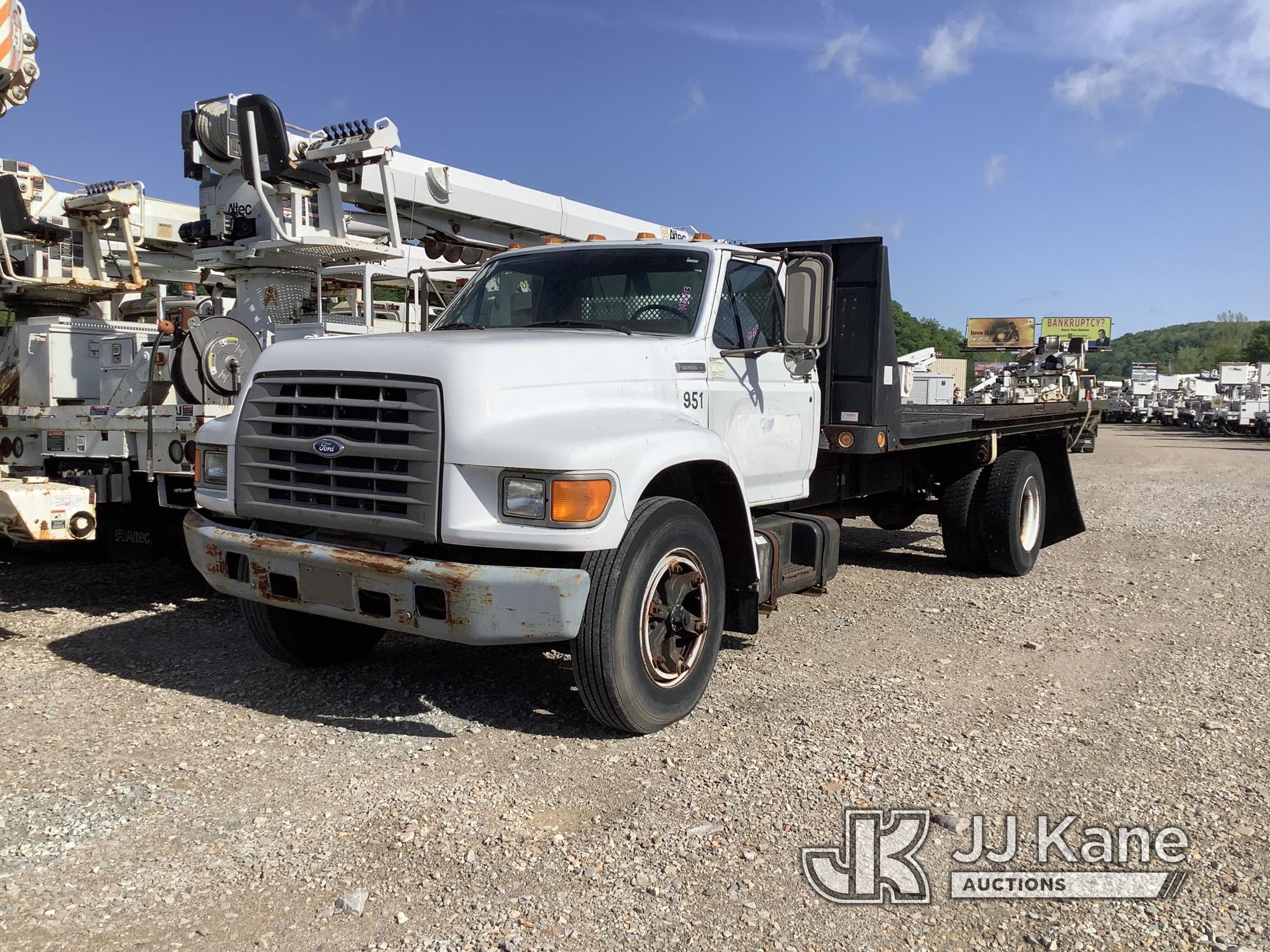 (Smock, PA) 1995 Ford F800 Flatbed Truck Not Running, Condition Unknown, Key Broken Inside Of Igniti