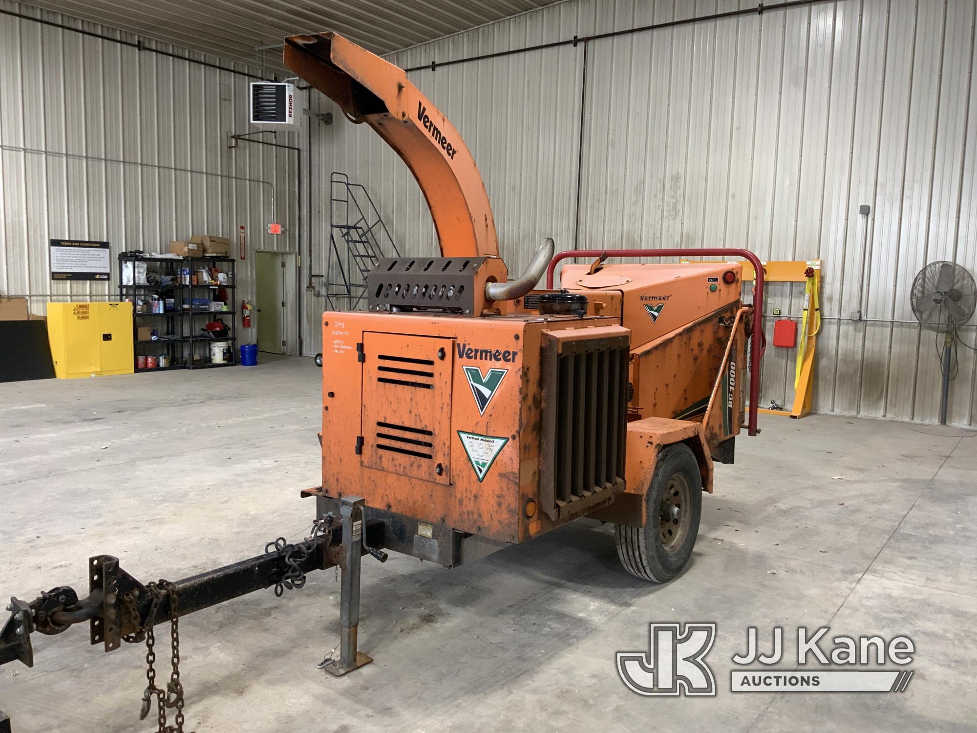 (Fort Wayne, IN) 2014 Vermeer BC1000XL Chipper (12in Drum), trailer mtd. Not Running, Condition Unkn