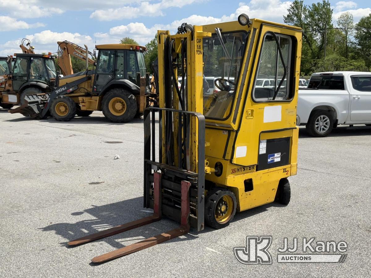 (Chester Springs, PA) Hyster E35XL Solid Tired Forklift Batteries Bad, Not Operating, Condition Unkn