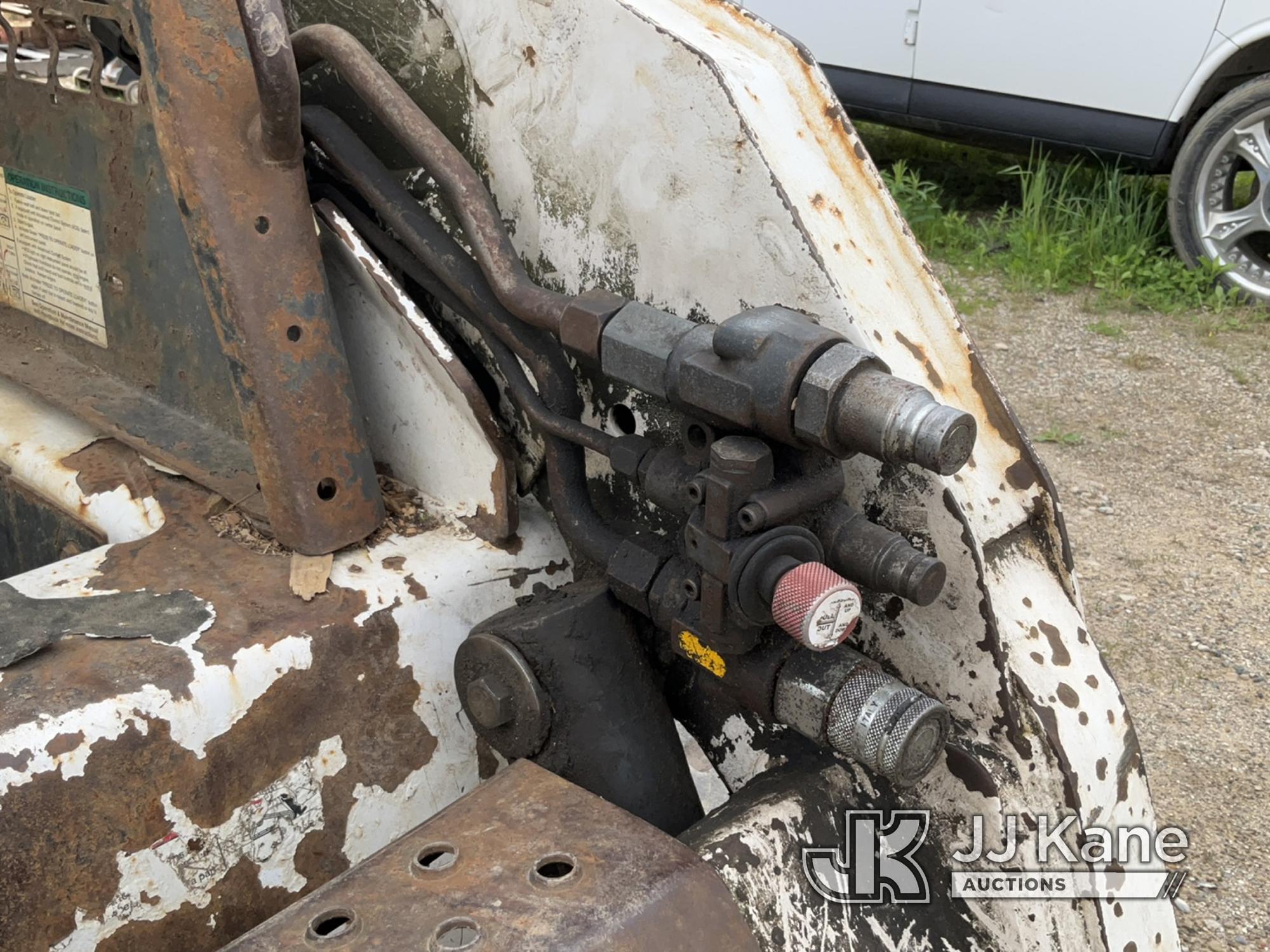 (Charlotte, MI) 2004 Bobcat T190 Crawler Skid Steer Loader Runs, Moves, Operates, Oil Pressure Light