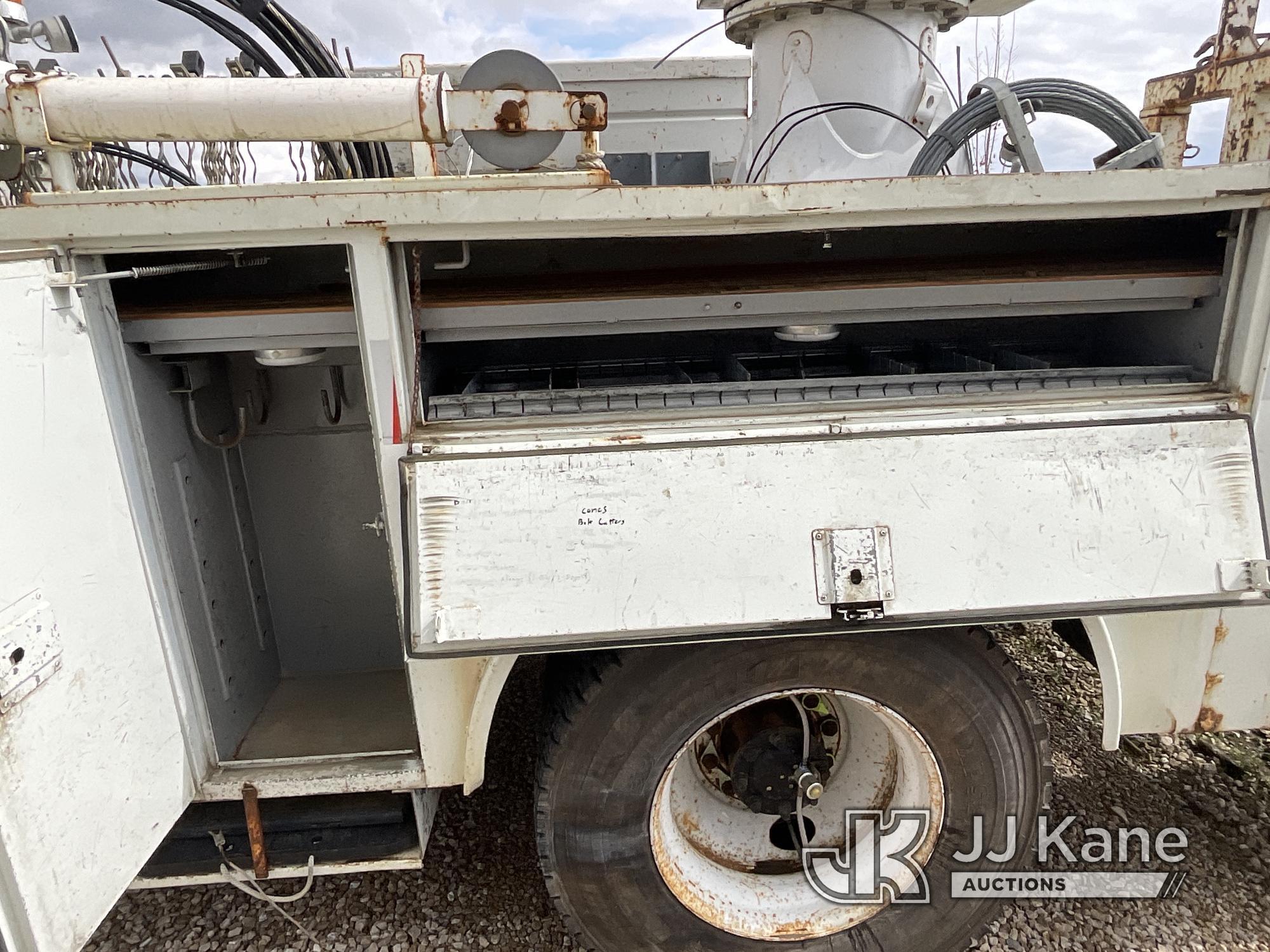 (London, OH) Altec DM45T, Digger Derrick rear mounted on 2004 International 4400 Utility Truck, Inve