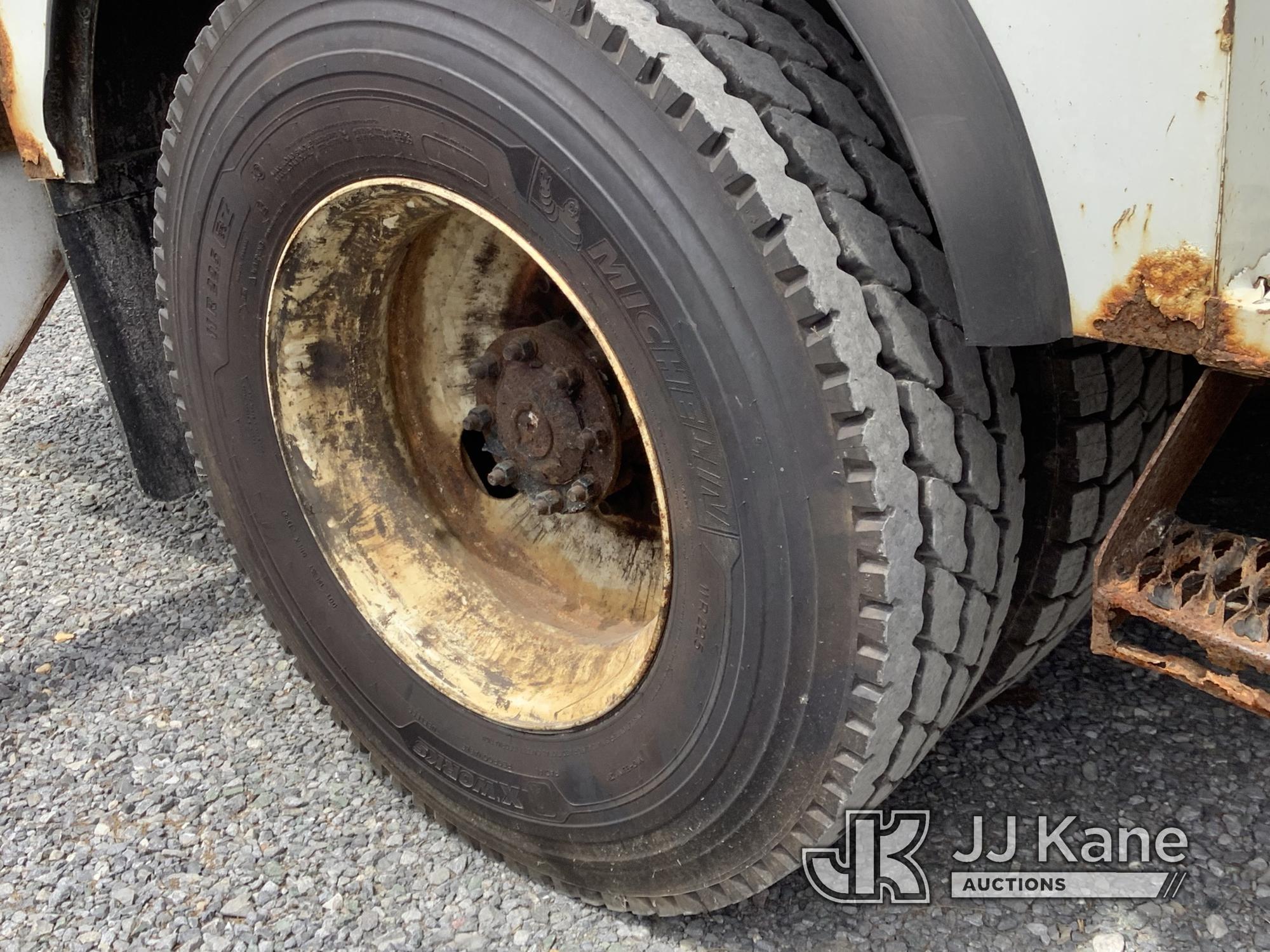 (Frederick, MD) Altec AN55E, Material Handling Bucket rear mounted on 2015 FREIGHTLINER M2-106 Servi