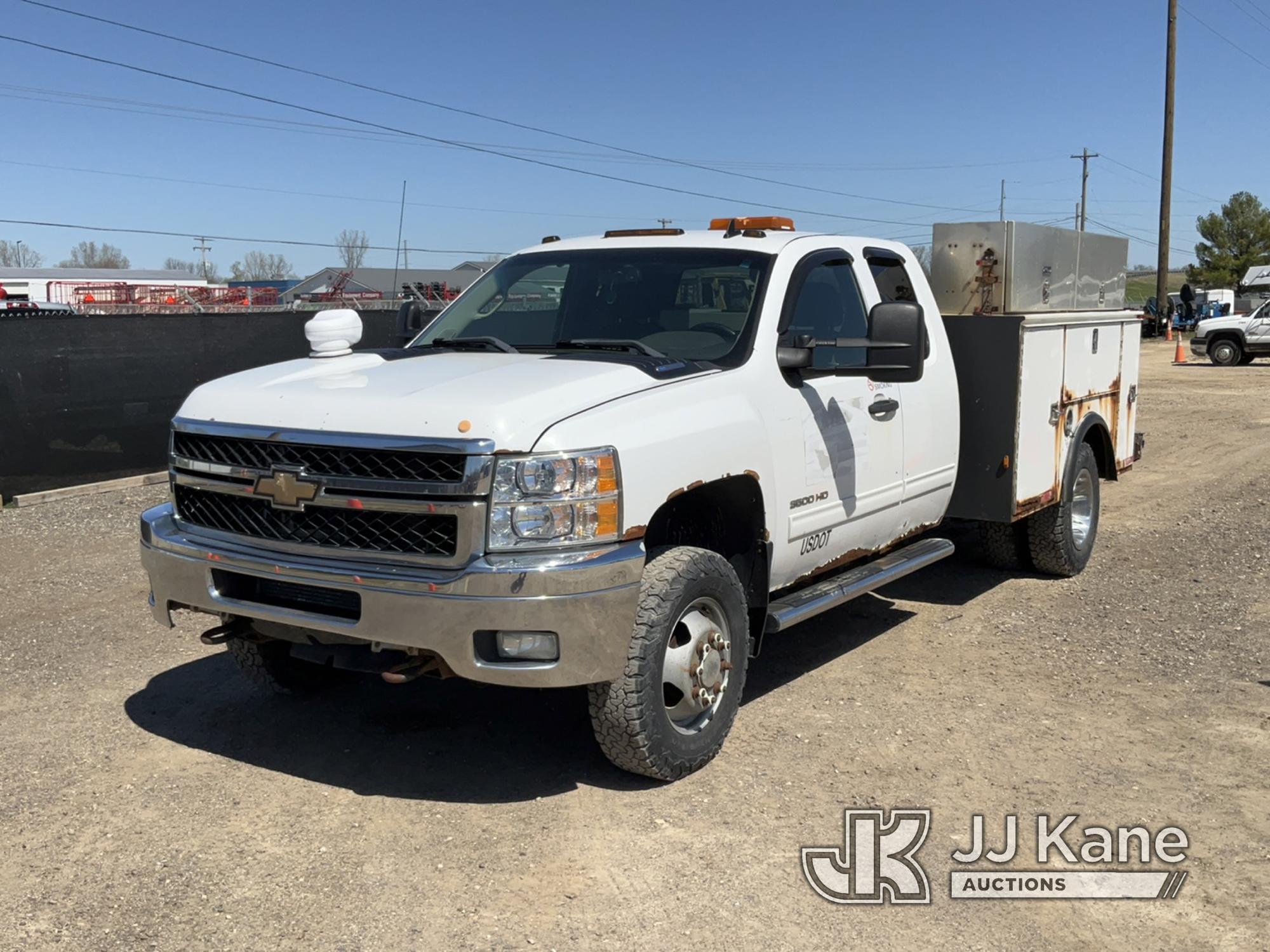 (Charlotte, MI) 2011 Chevrolet Silverado 3500HD 4x4 Service Truck Runs, Moves, Rust, Body Damage