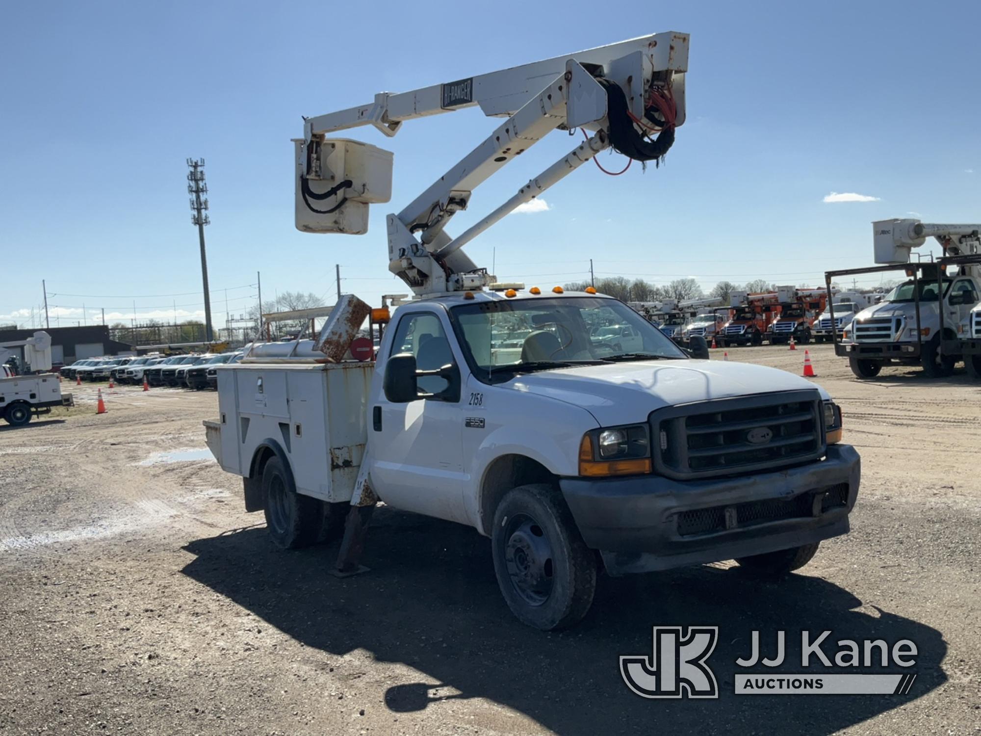 (Charlotte, MI) HiRanger TL38-P, Articulating & Telescopic Bucket Truck mounted behind cab on 2001 F