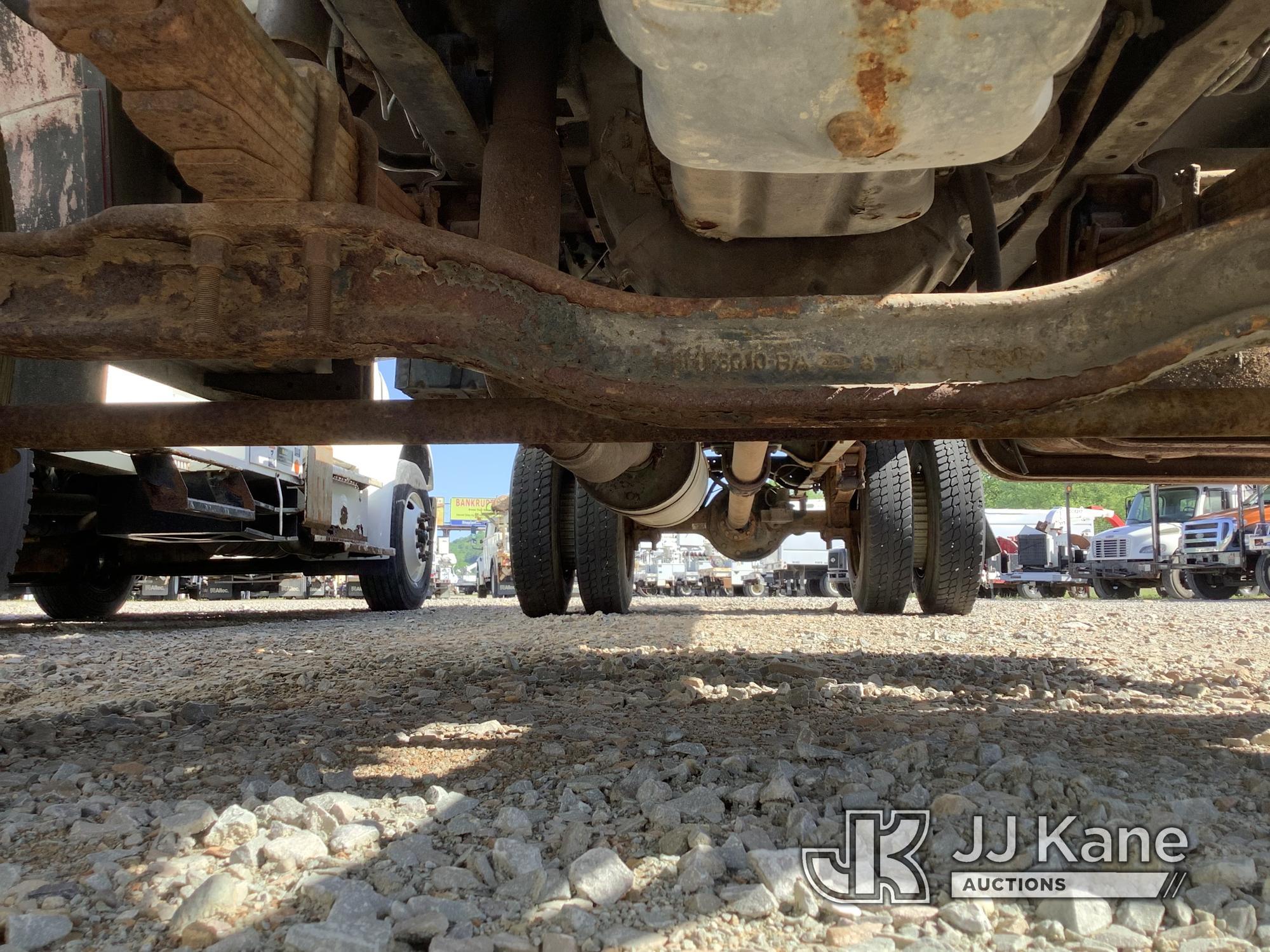 (Smock, PA) 1995 Ford F800 Flatbed Truck Not Running, Condition Unknown, Key Broken Inside Of Igniti