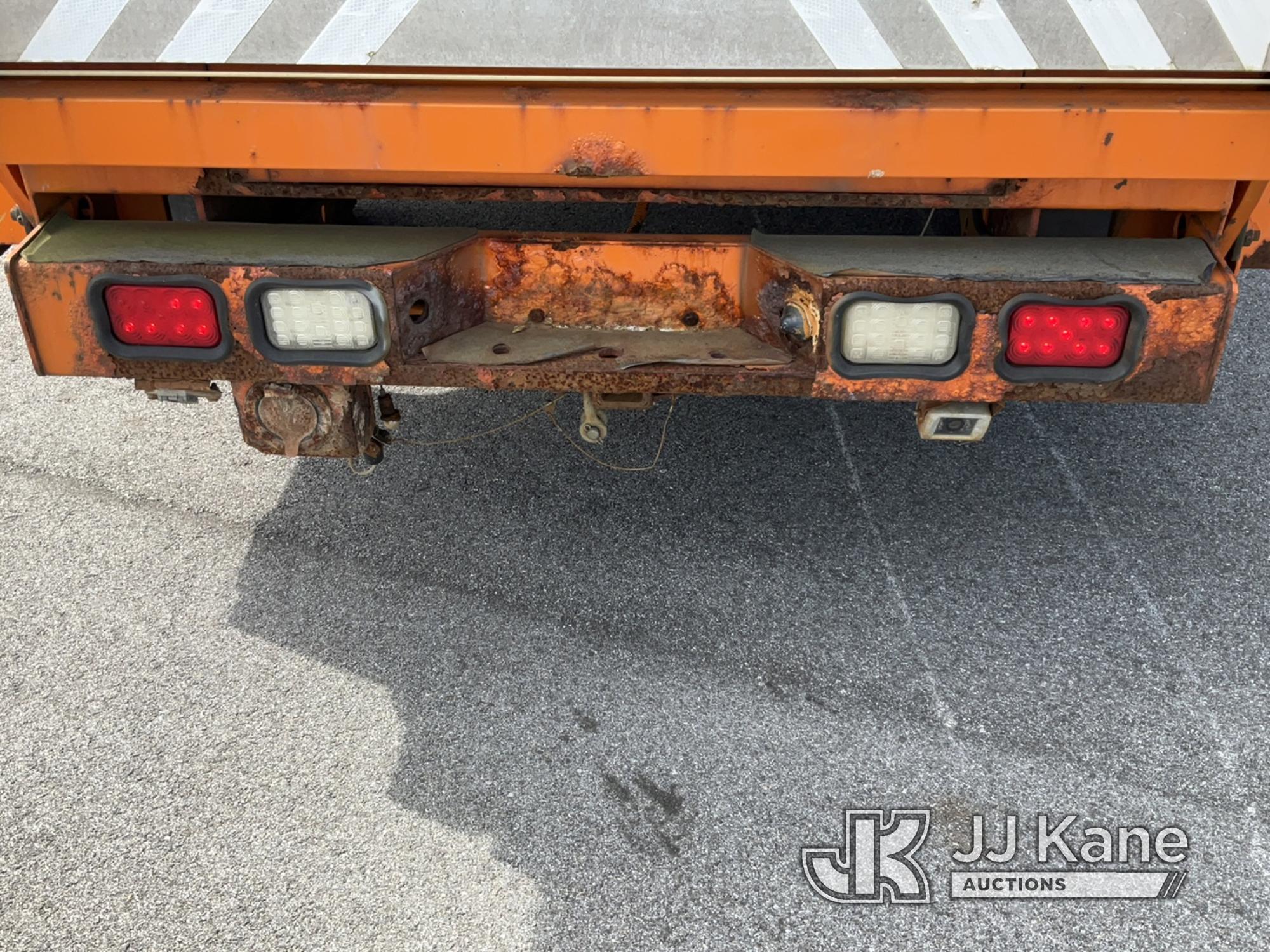 (Chester Springs, PA) 2009 Ford F350 4x4 Extended-Cab Service Truck Runs & Moves, Body & Rust Damage