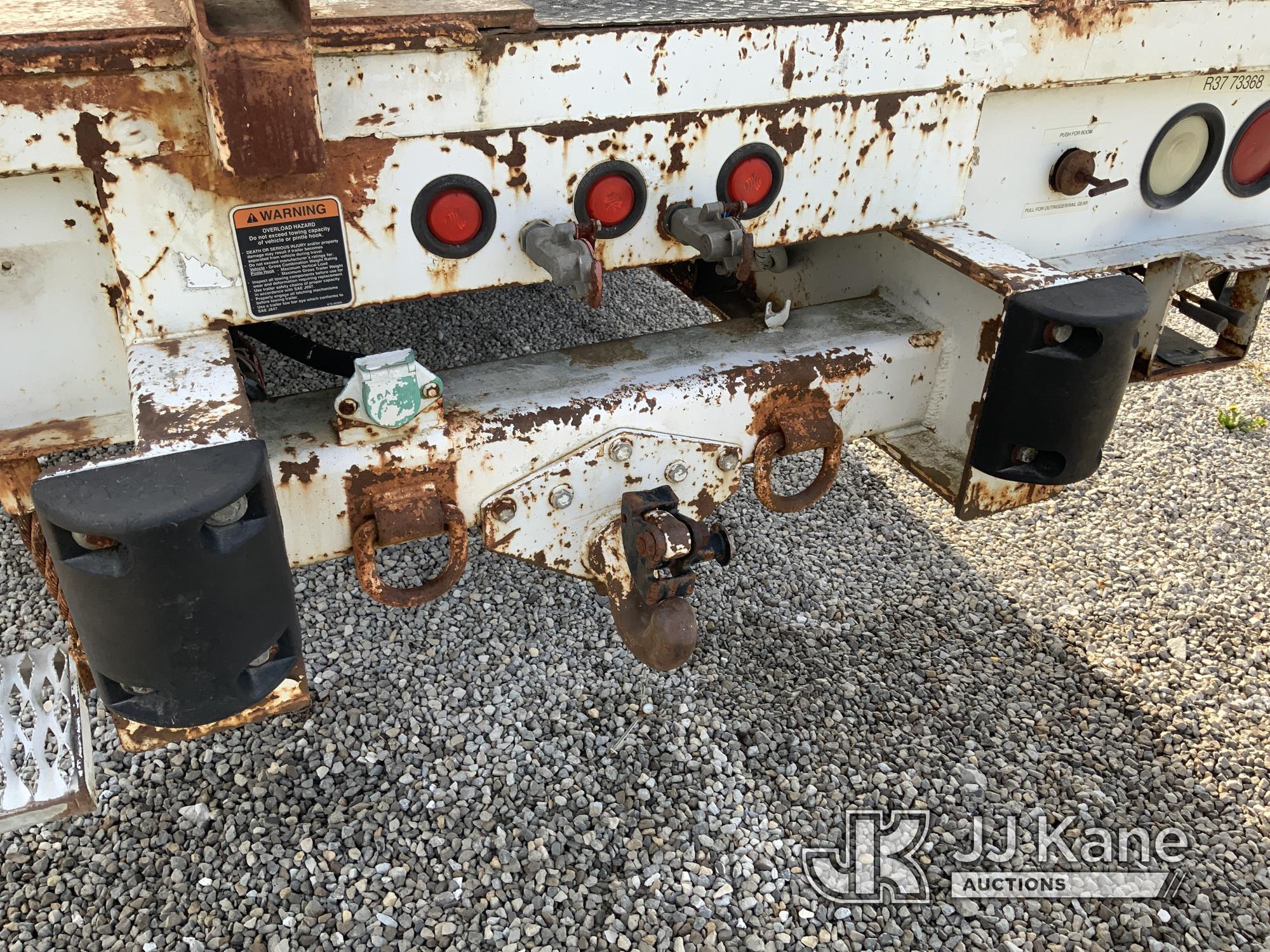 (Fort Wayne, IN) Altec AM900-E100, Over-Center Elevator Bucket Truck mounted behind cab on 2002 Inte